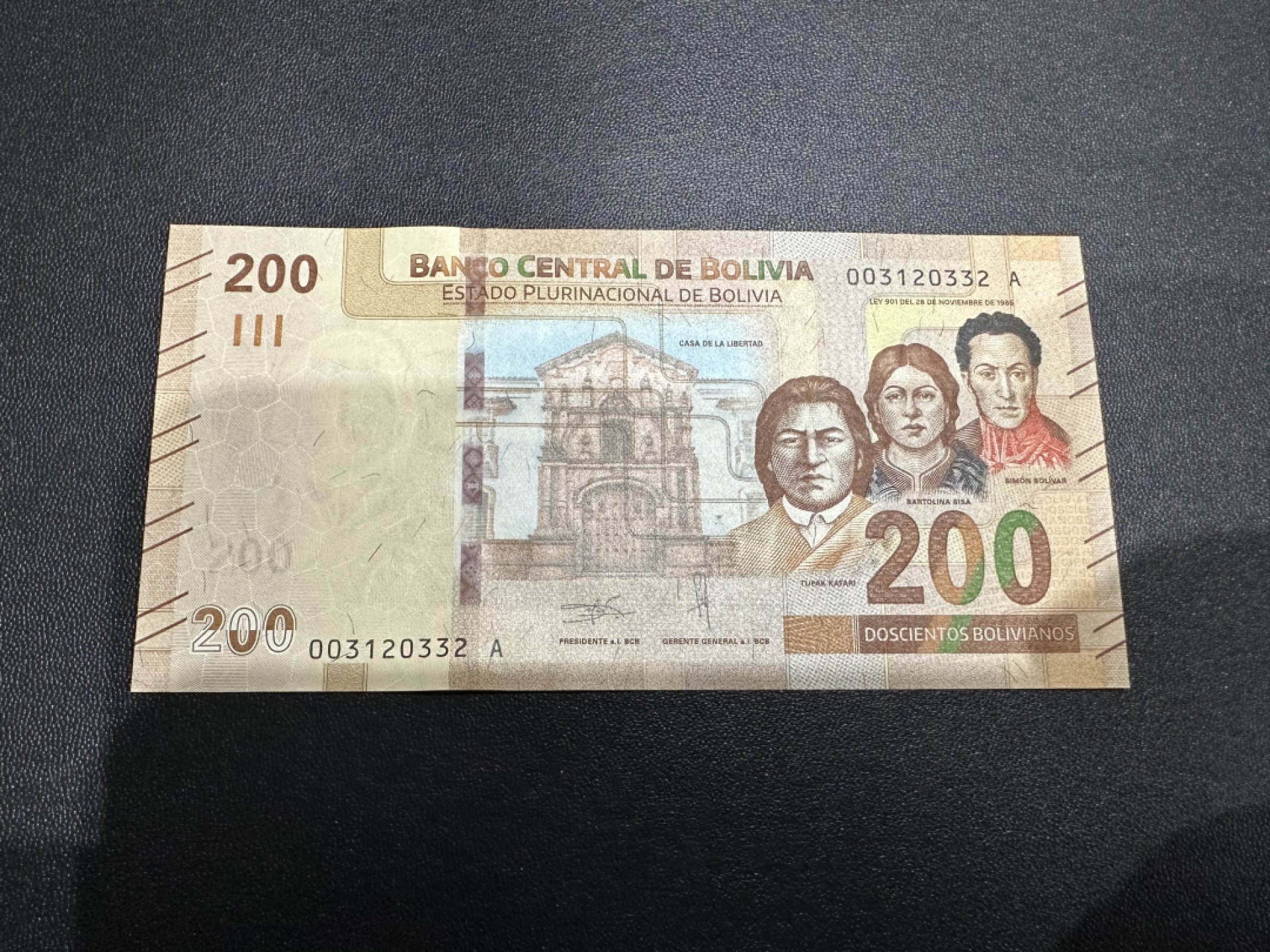 《外钞收藏家》第二百四十二期（连拍场） 玻利维亚200 全新UNC 无47