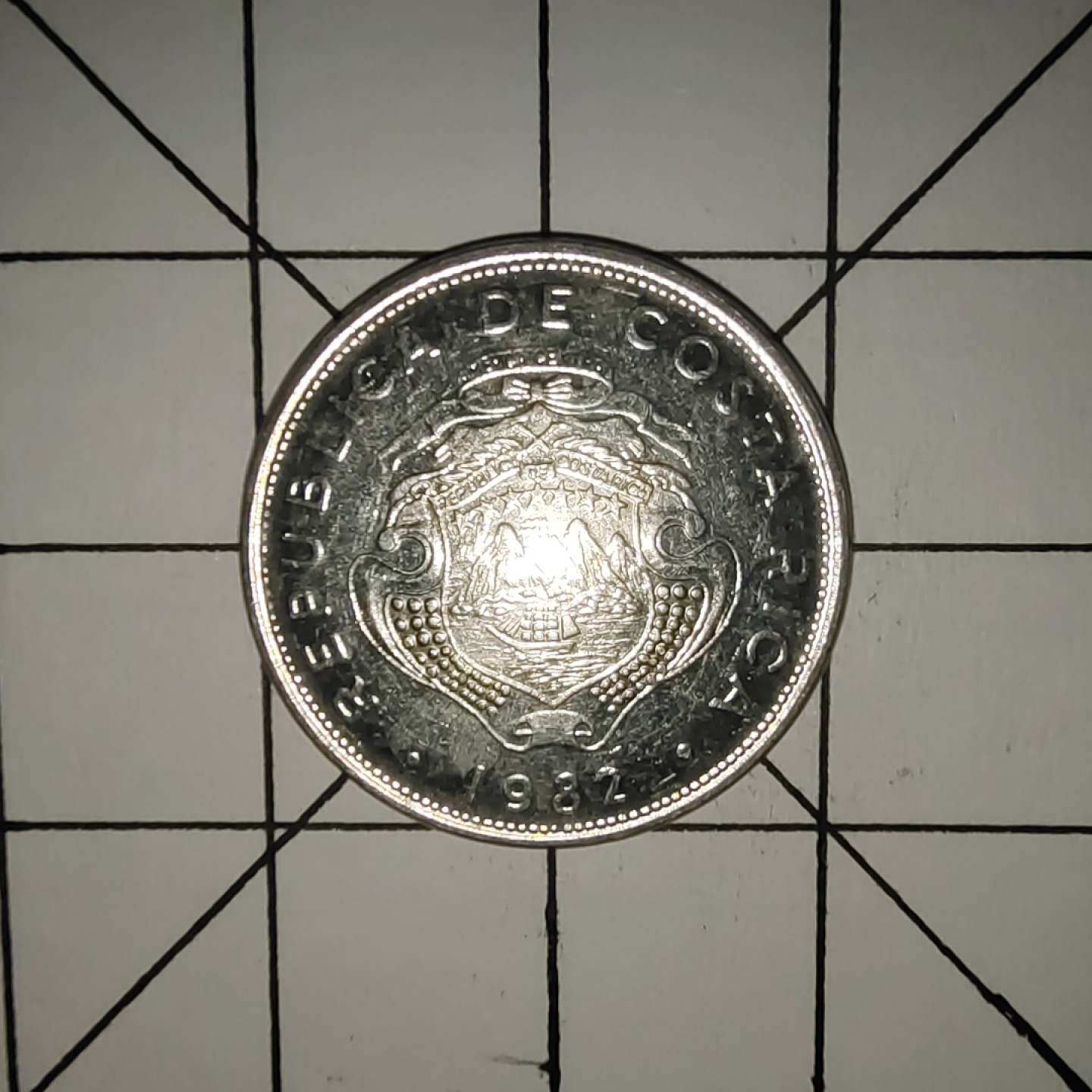 收藏之家世界硬币第9期(满20包邮，可多场累计。捡漏，无押金，无佣金) 哥斯达黎加1克朗1982年