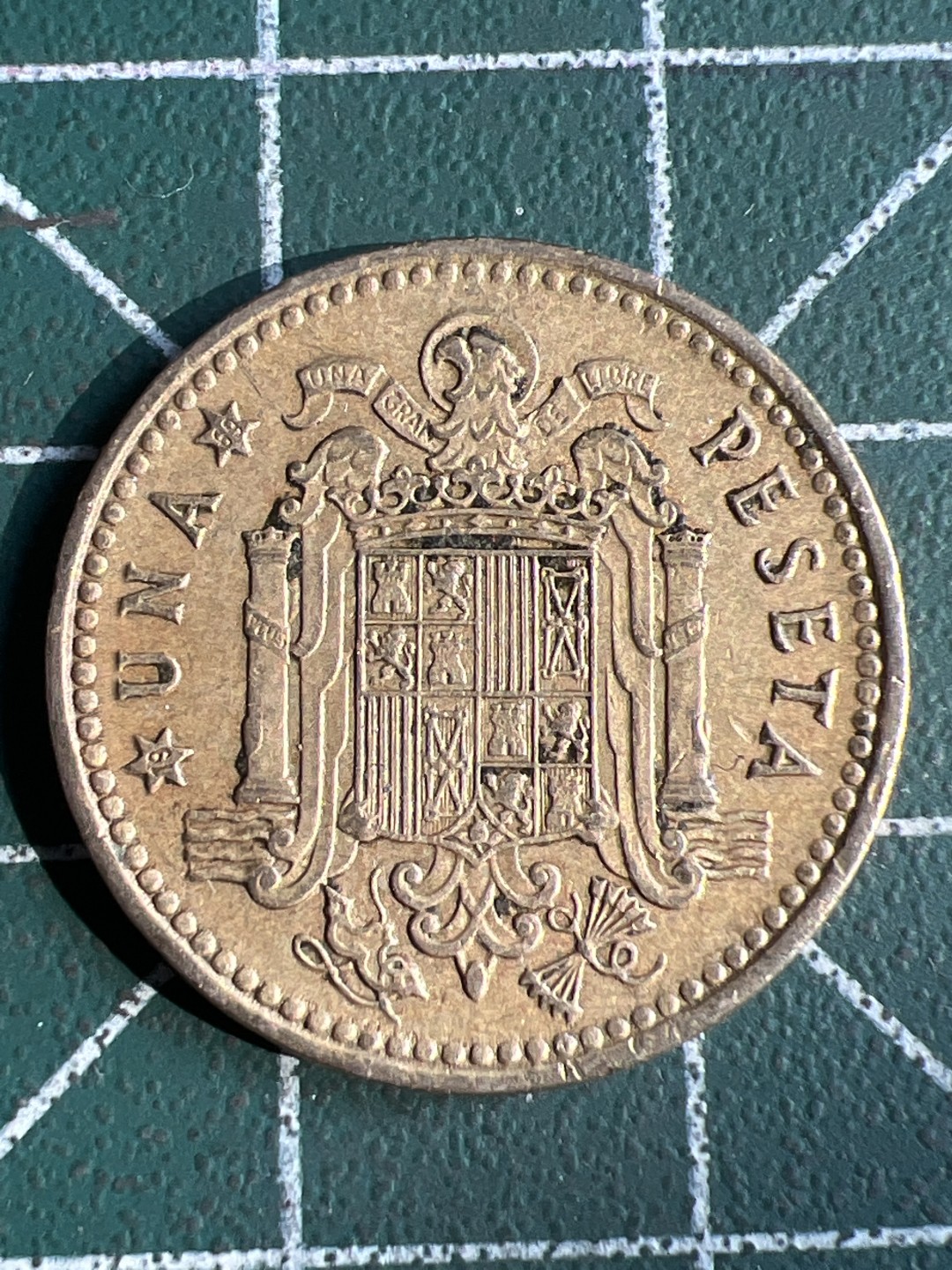 泡泡堂微拍第六十五幕硬币捡漏可累计专场👿👿，零佣金，零押金，累计满二十元包邮，接受代拍业务 西班牙一比塞塔 