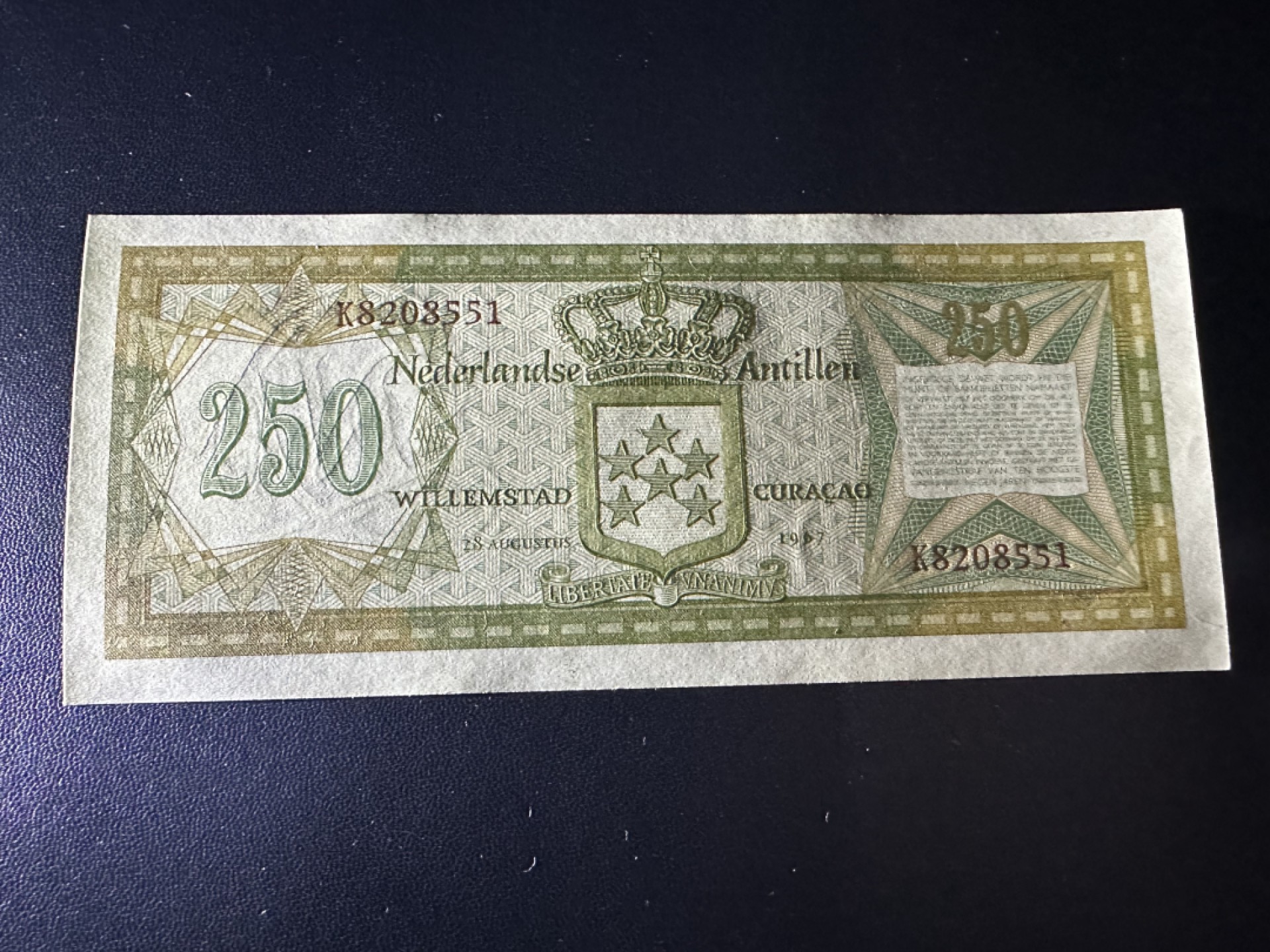 《外钞收藏家》第二百四十二期（连拍场） 荷属安第列斯250盾 全新UNC