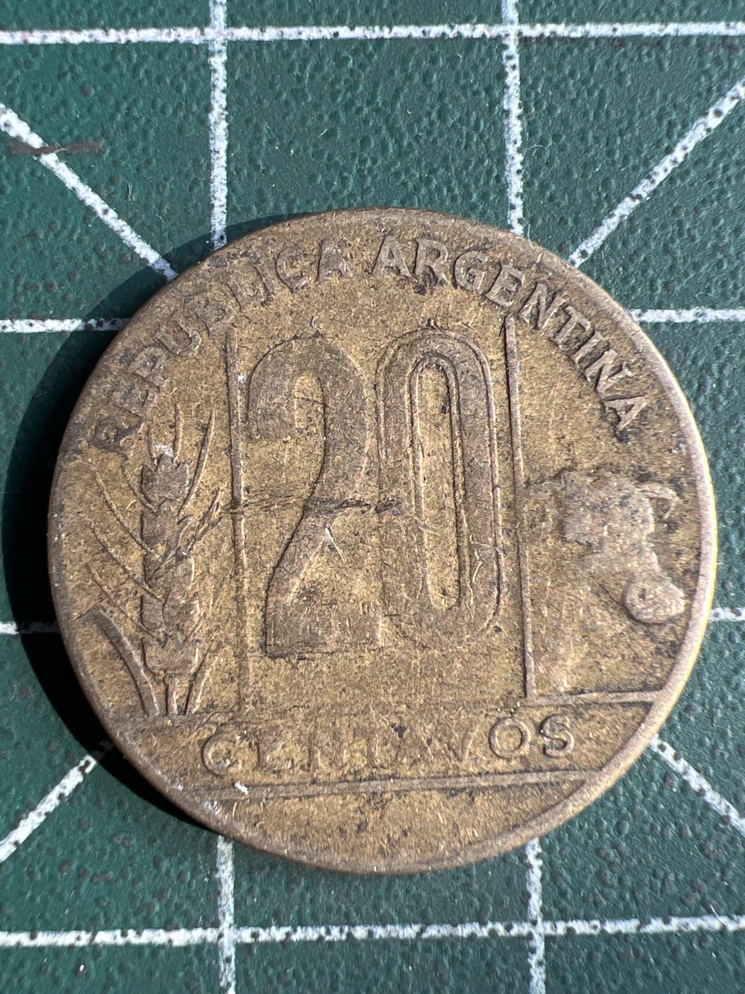 泡泡堂微拍第六十五幕硬币捡漏可累计专场👿👿，零佣金，零押金，累计满二十元包邮，接受代拍业务 阿根廷20分奶牛铜币