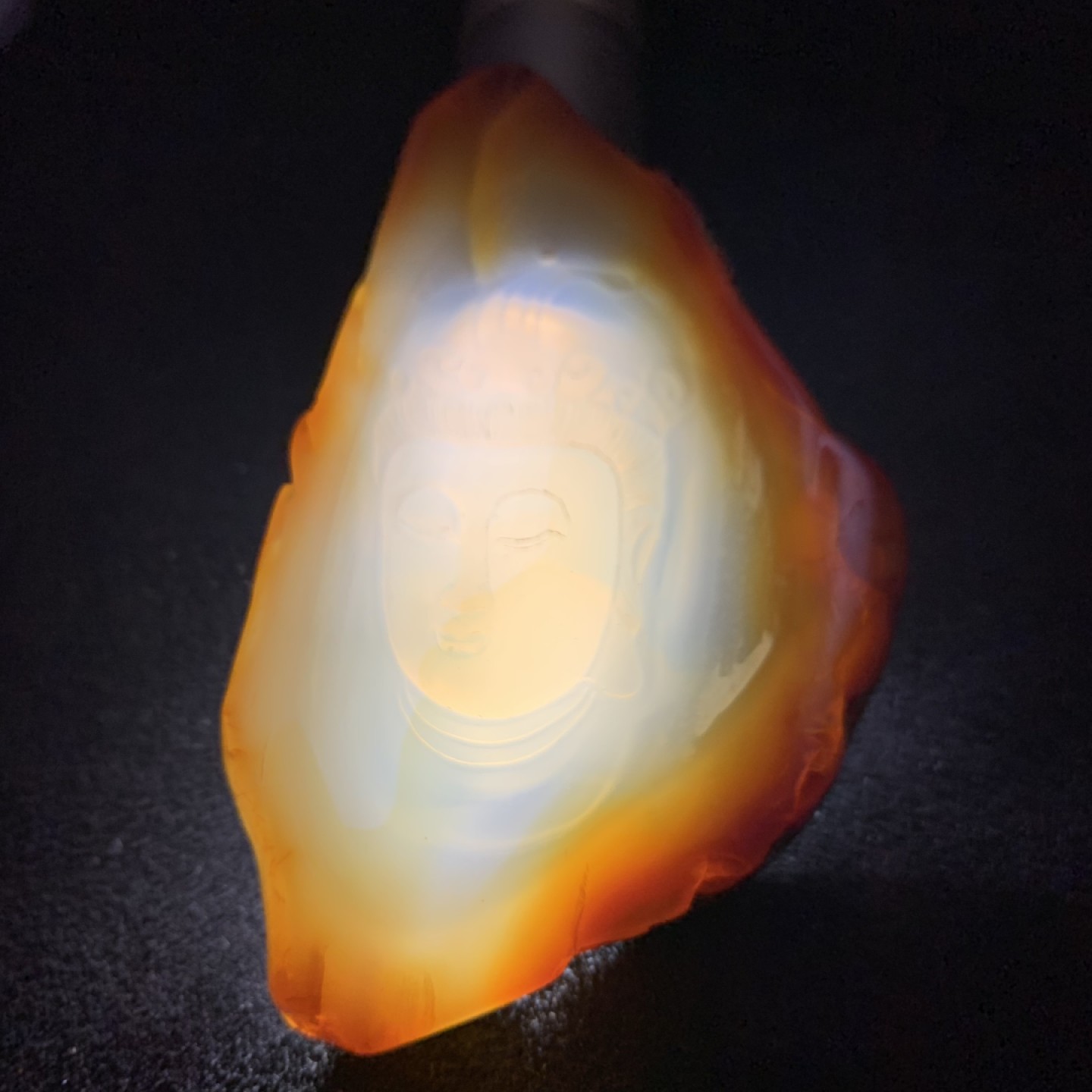 重器天然马达加斯加原皮玛瑙雕刻观音牌子一块，