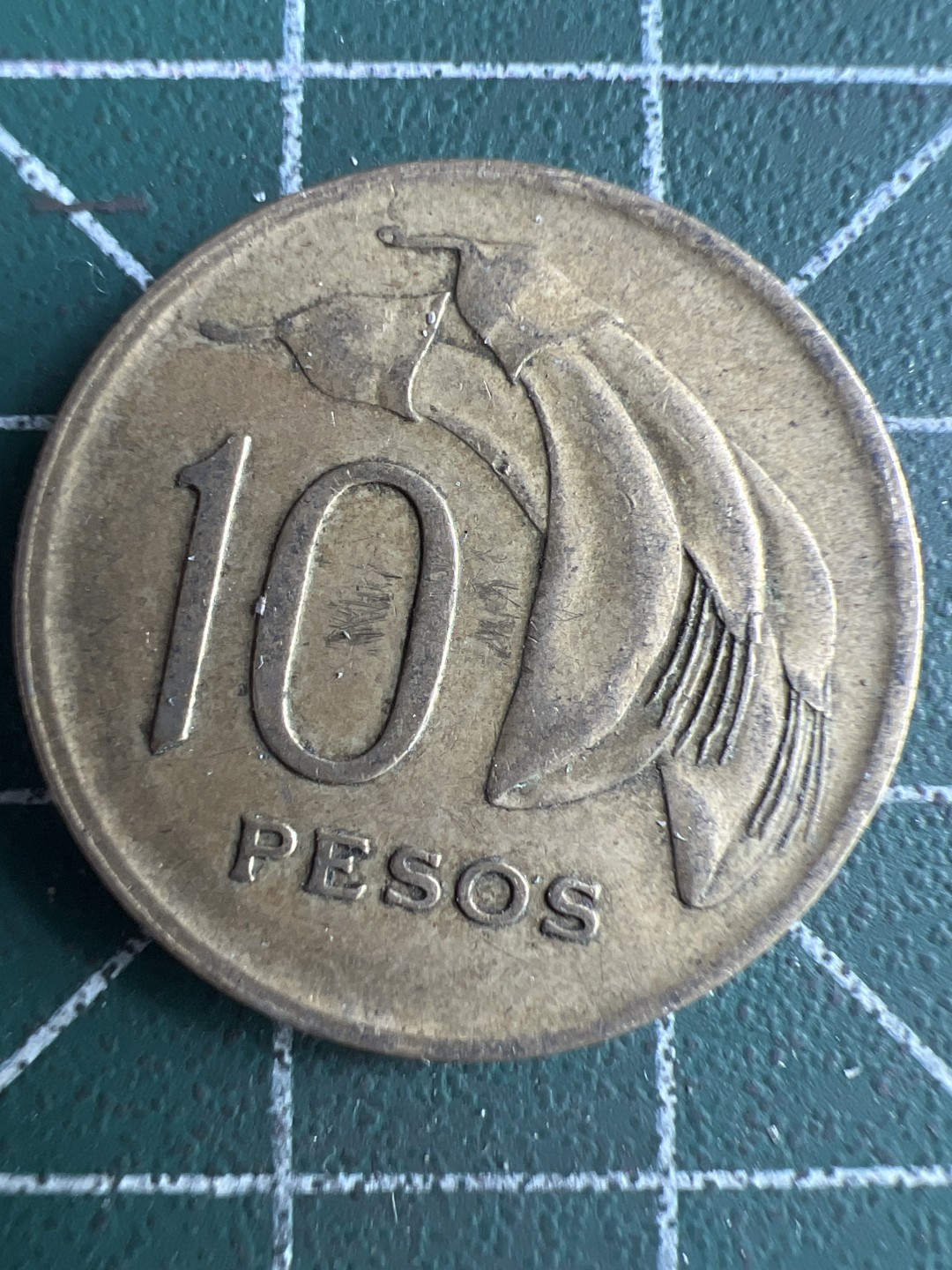 泡泡堂微拍第六十六幕硬币捡漏可累计专场👿👿，零佣金，零押金，累计满二十元包邮，接受代拍业务 乌拉圭10比索