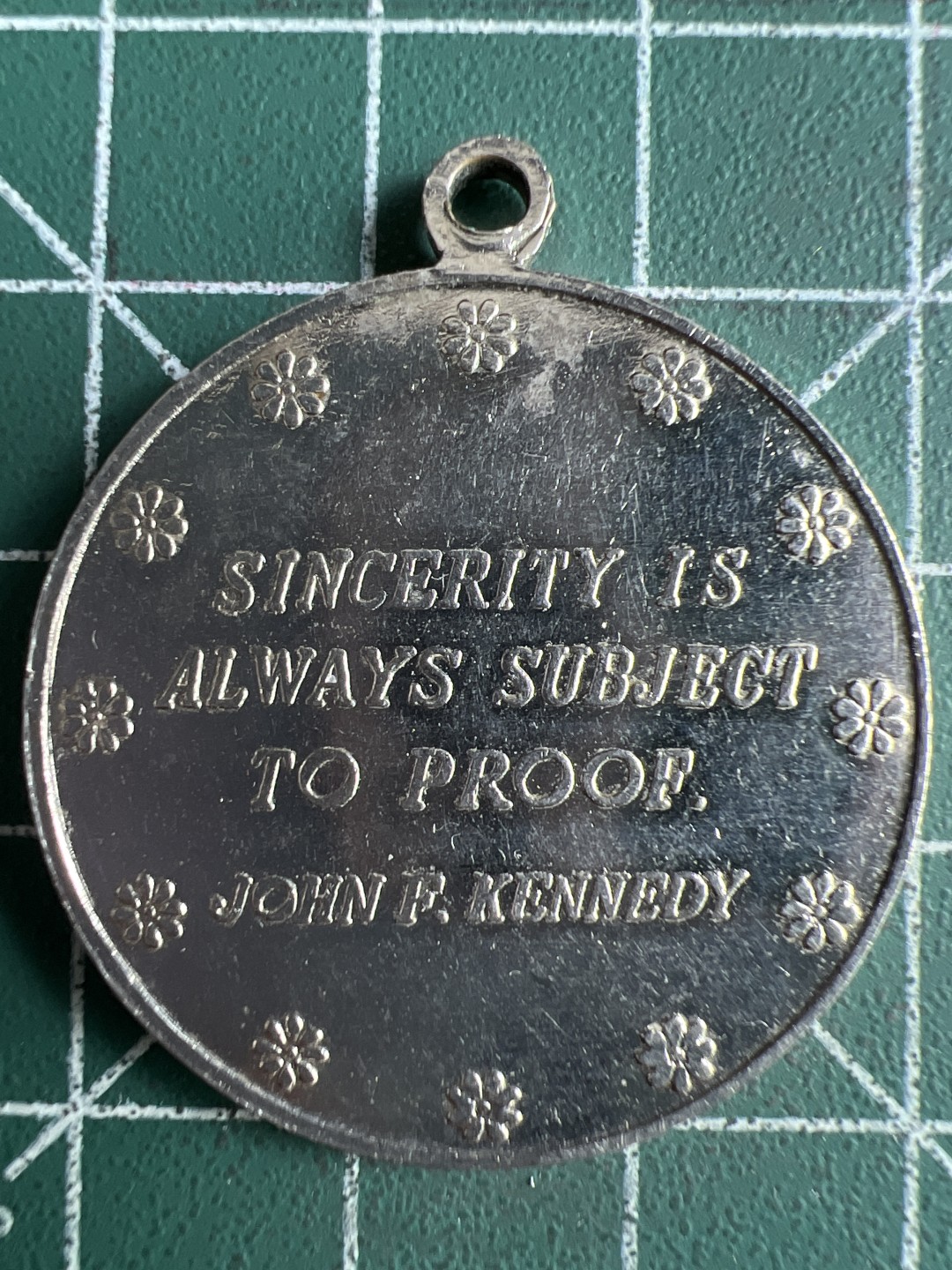 泡泡堂微拍第六十六幕硬币捡漏可累计专场👿👿，零佣金，零押金，累计满二十元包邮，接受代拍业务 美国肯尼迪