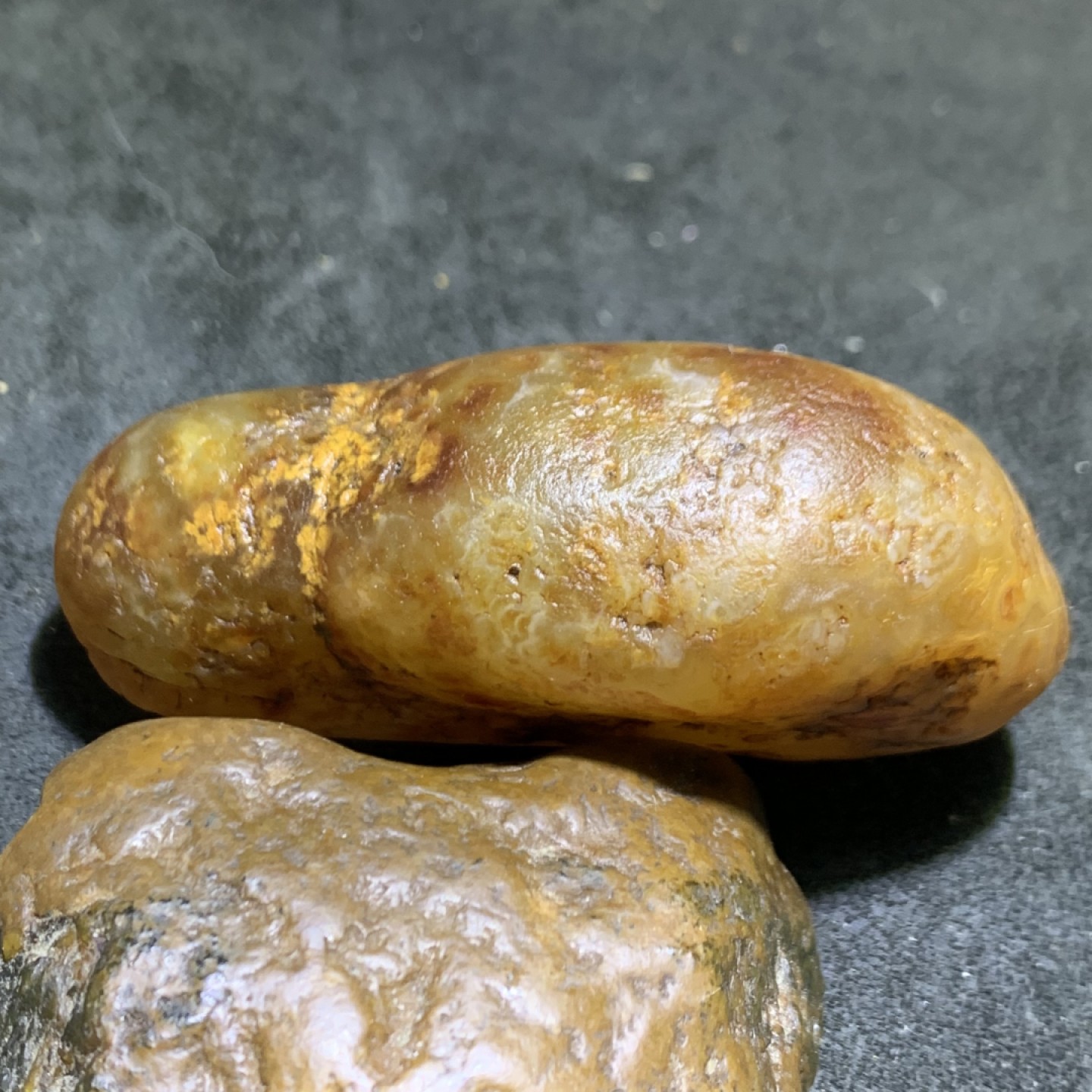 精美天然马达加斯加玛瑙原石把件，摆件一个，