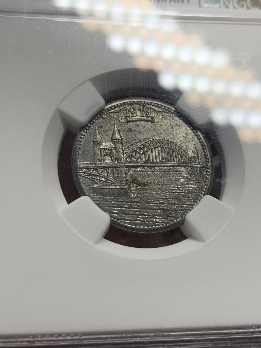 《竞宝斋》第136场-周日，周一连拍 (全场包邮) NGC-MS62 德国紧急状态时期伯恩市 1919年 10芬尼 铁质币 状态非常好德紧系列的名誉品种