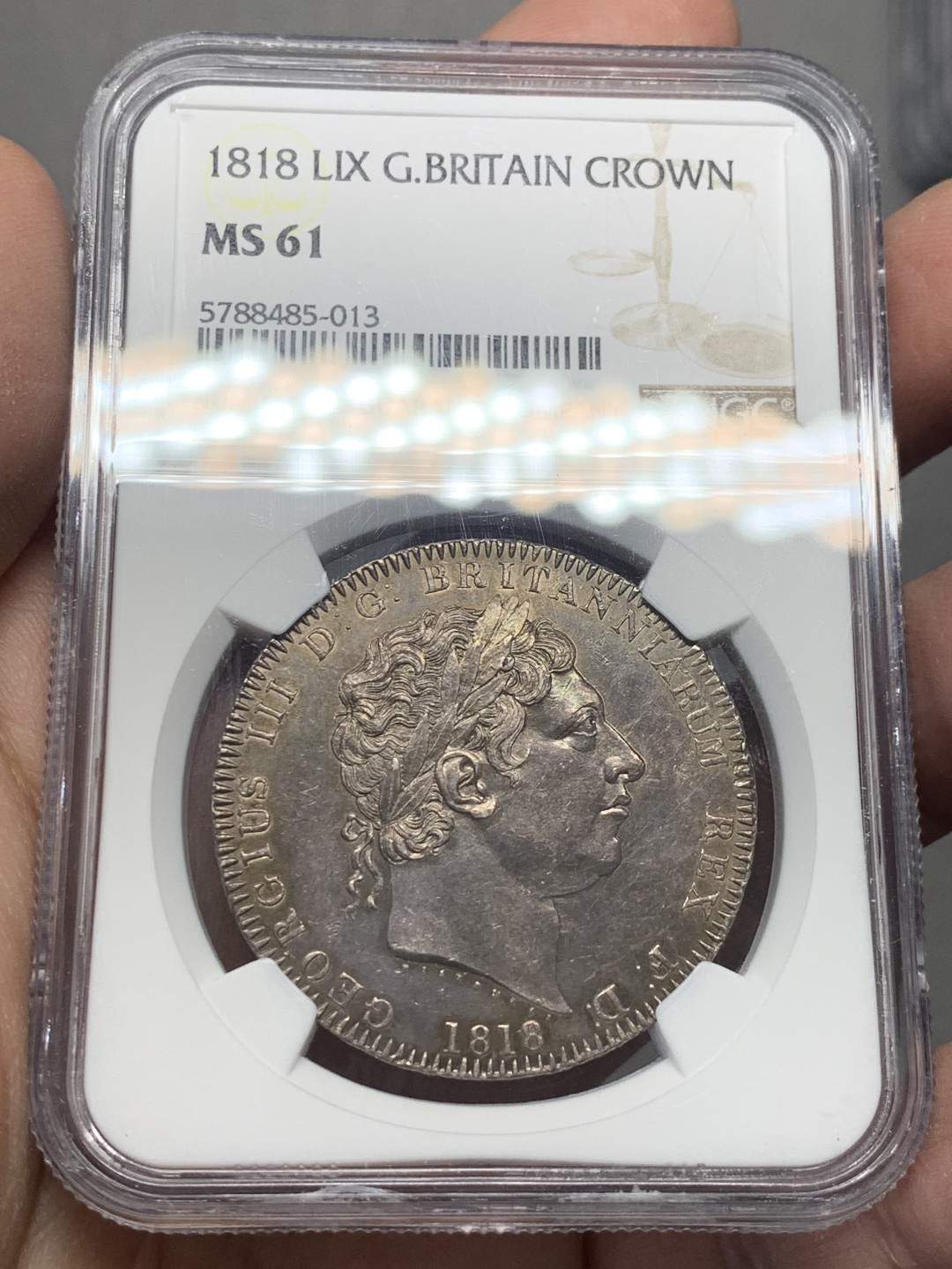 《竞宝斋》第136场-周日，周一连拍 (全场包邮) NGC-MS61 英国 1818年乔治三世一克朗马剑银币 深色包浆带光