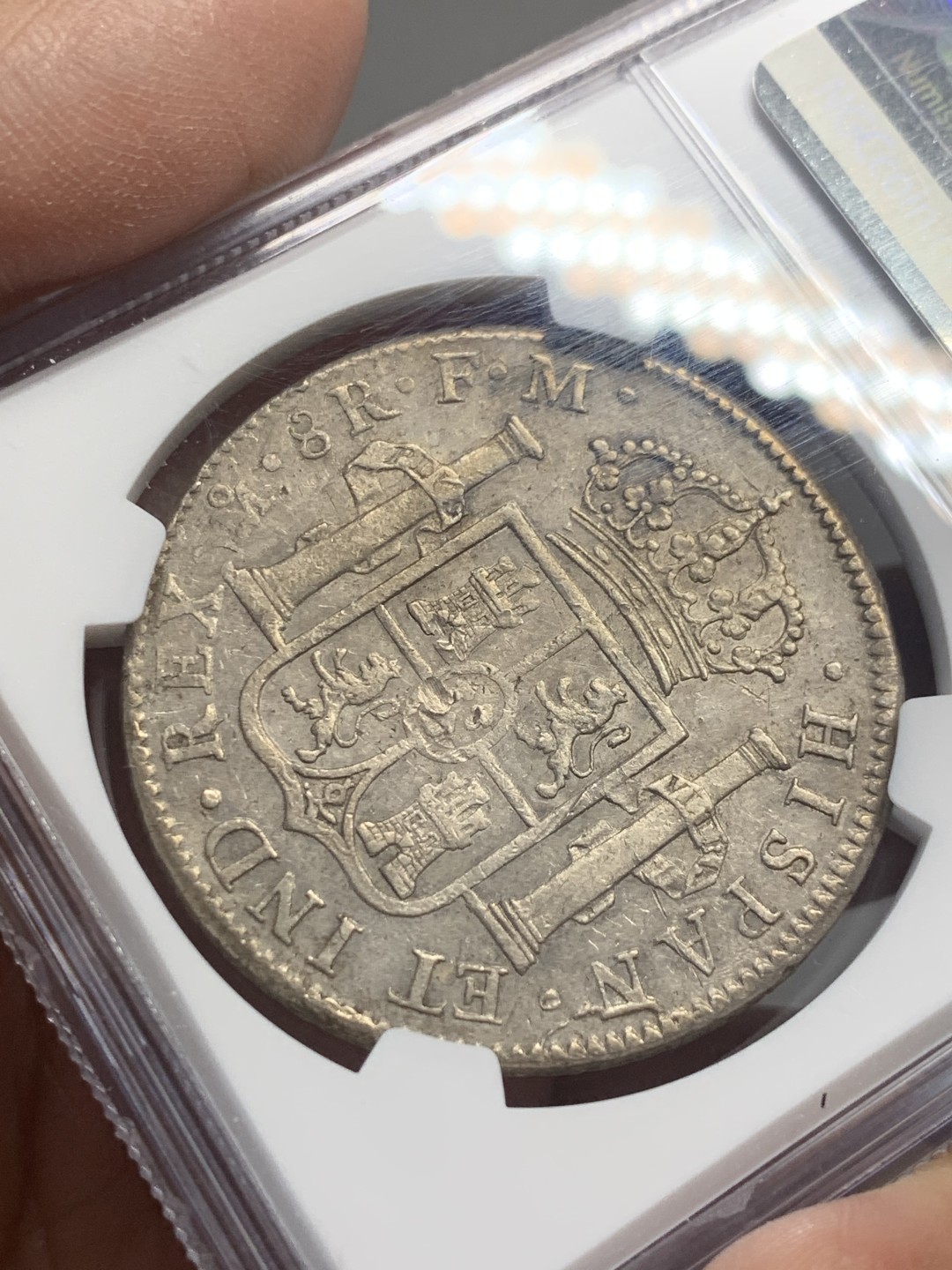 《竞宝斋》第136场-周日，周一连拍 (全场包邮) NGC AU 墨西哥 1797年 卡四 8R 双柱 大银币 原味状态 细节不错