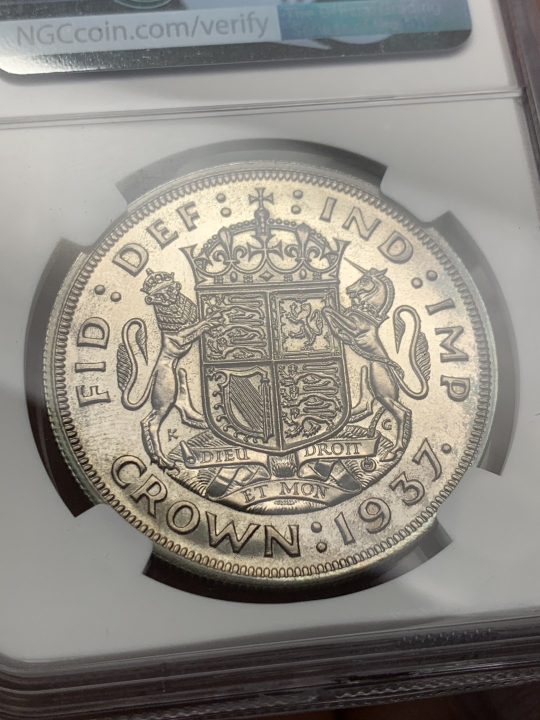 《竞宝斋》第136场-周日，周一连拍 (全场包邮) NGC-PF64 英国 1937年乔治六世精制一克朗银币 全新镜面光状态