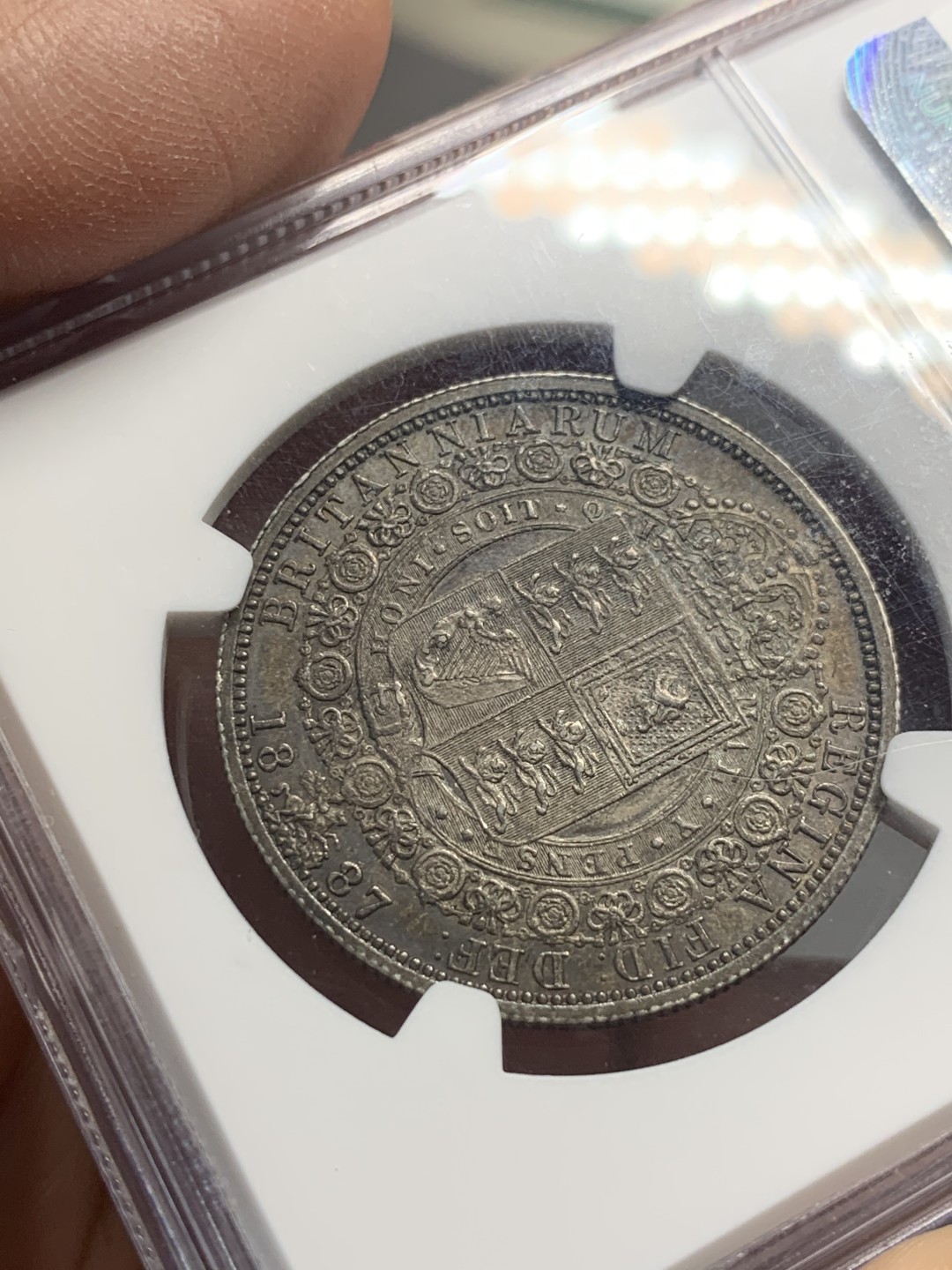 《竞宝斋》第136场-周日，周一连拍 (全场包邮) NGC-AU58 英国 1887年 维多利亚高冠半克朗 黑彩包浆 出分不易