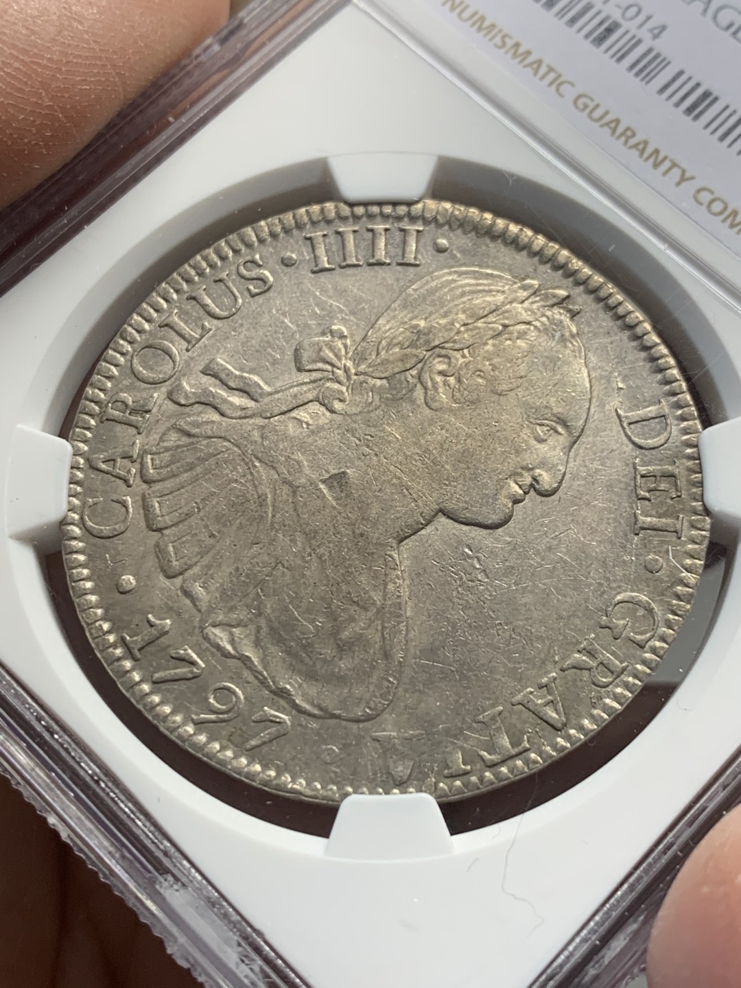 《竞宝斋》第136场-周日，周一连拍 (全场包邮) NGC AU 墨西哥 1797年 卡四 8R 双柱 大银币 原味状态 细节不错