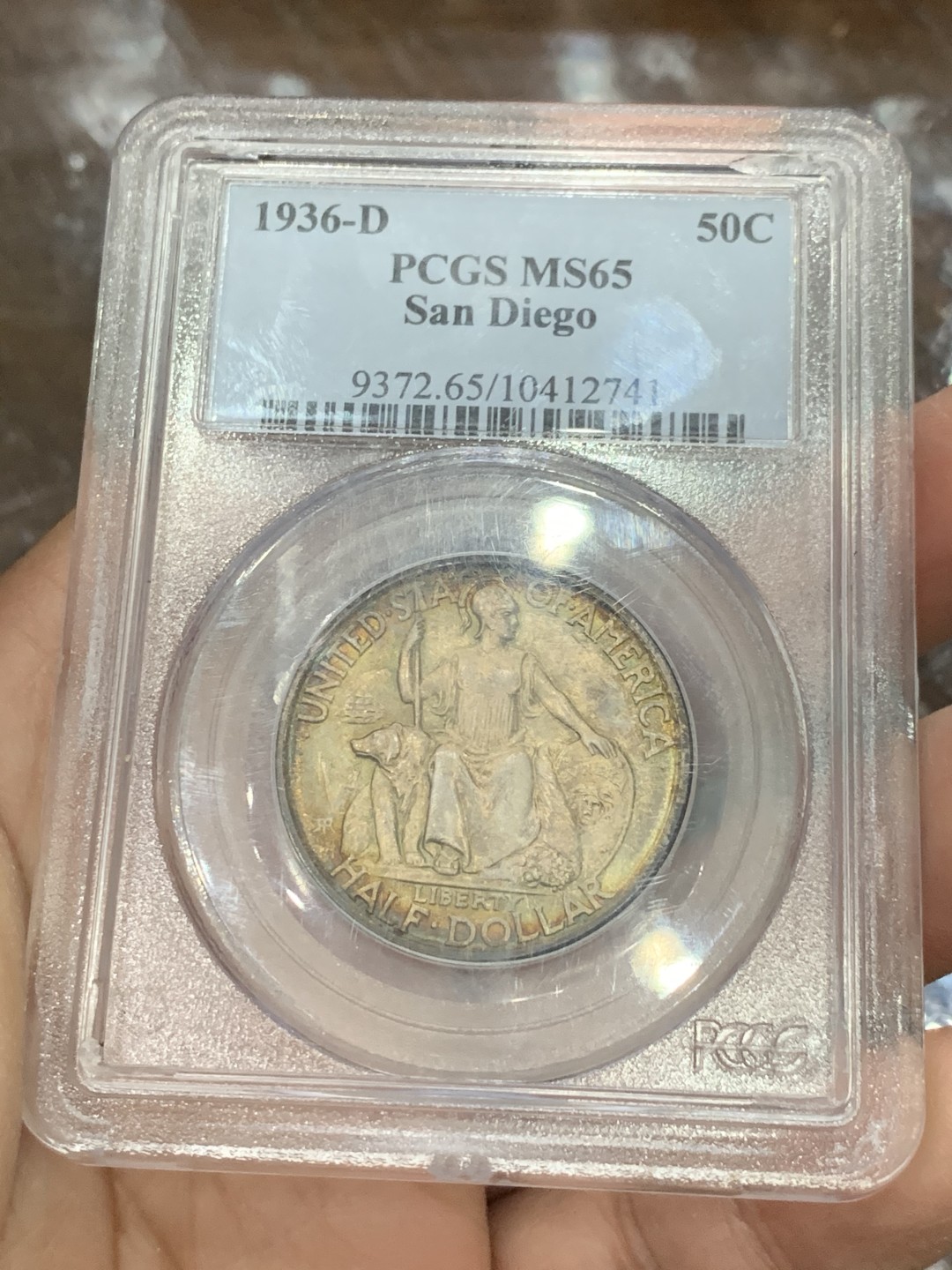 《竞宝斋》第136场-周日，周一连拍 (全场包邮) PCGS MS65 美国 1936年 圣迭戈半圆银币 老P盒 整个币两面黄油光 正面七彩环彩 状态极佳 该枚是同品类中 整体所见最好的一枚 没有之一