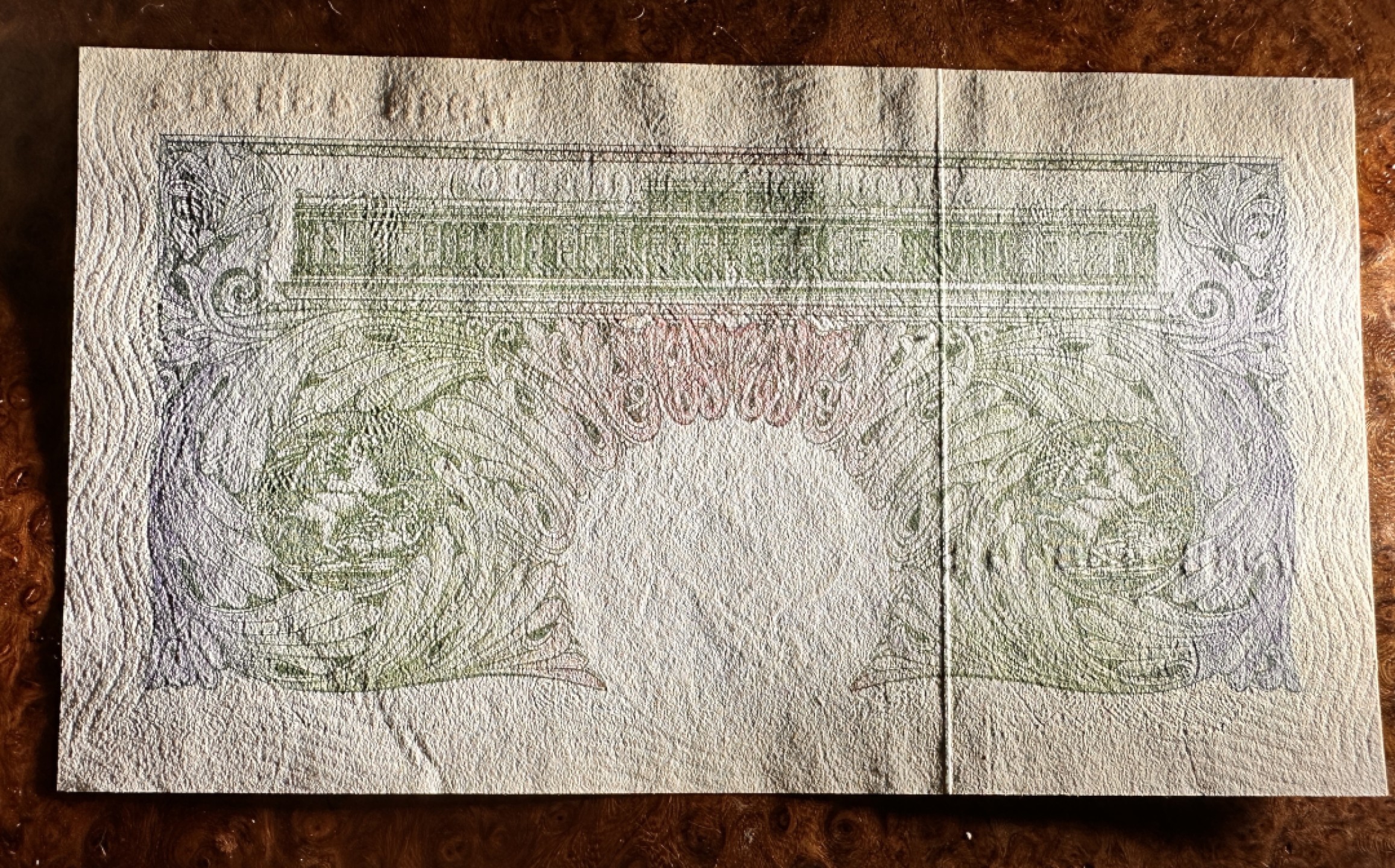 Chase Auction 第17期 - - 外钞、民国钞和人民币混合场！（临时有事，推迟到20号） 英国A序列1镑，品相如图，有压痕，UNC-！满版水印，雕刻一流！