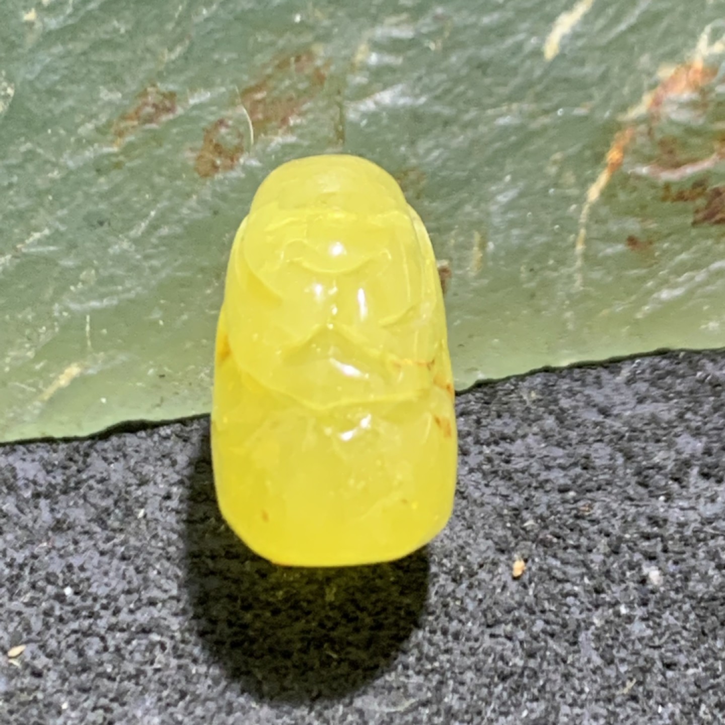 精美天然蜜蜡雕钱袋小吊坠一个