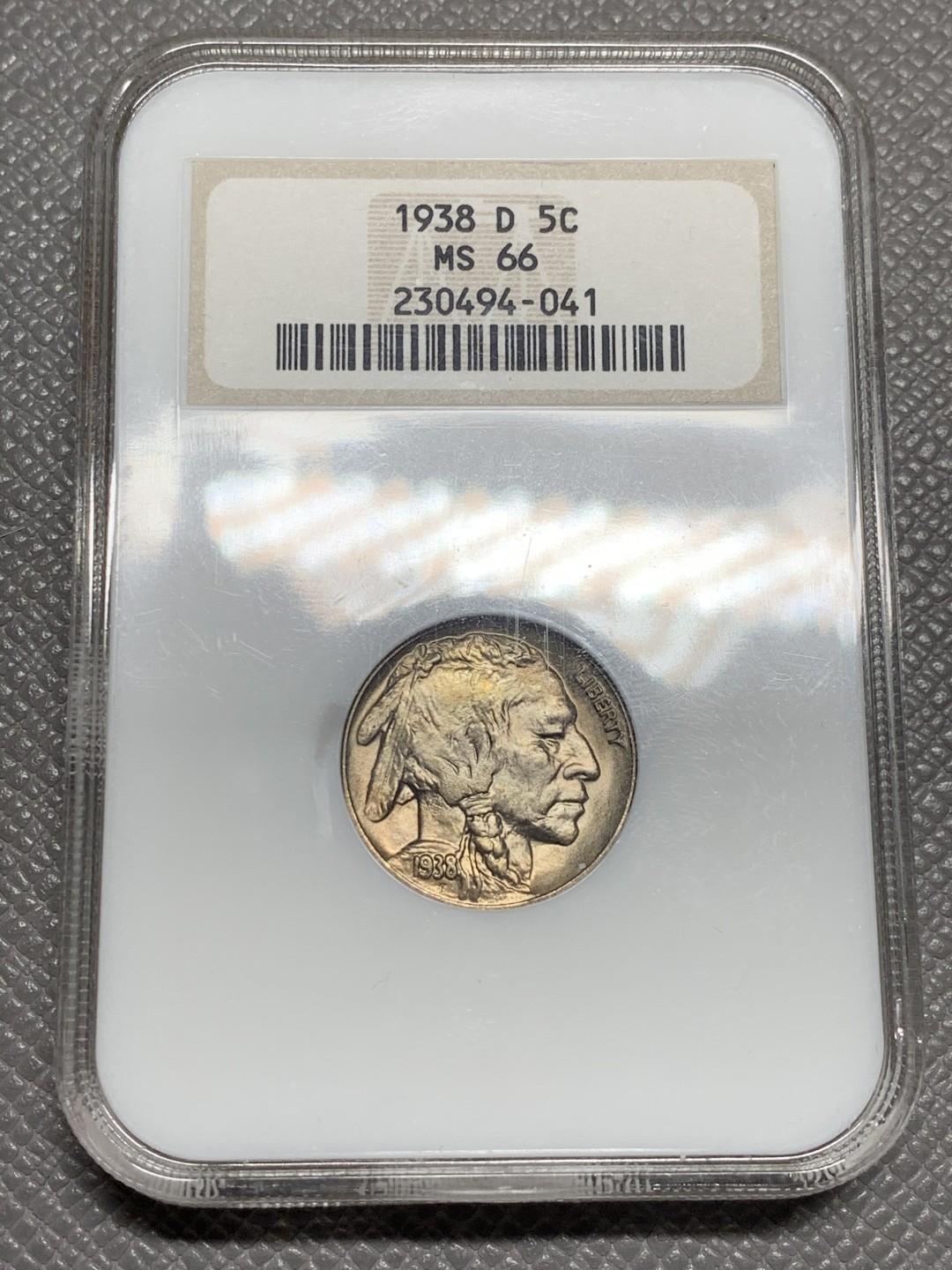 《竞宝斋》第136场-周日，周一连拍 (全场包邮) NGC MS66 美国 1938年 印第安野牛 5分 带金色包浆 小白盒保存的很好