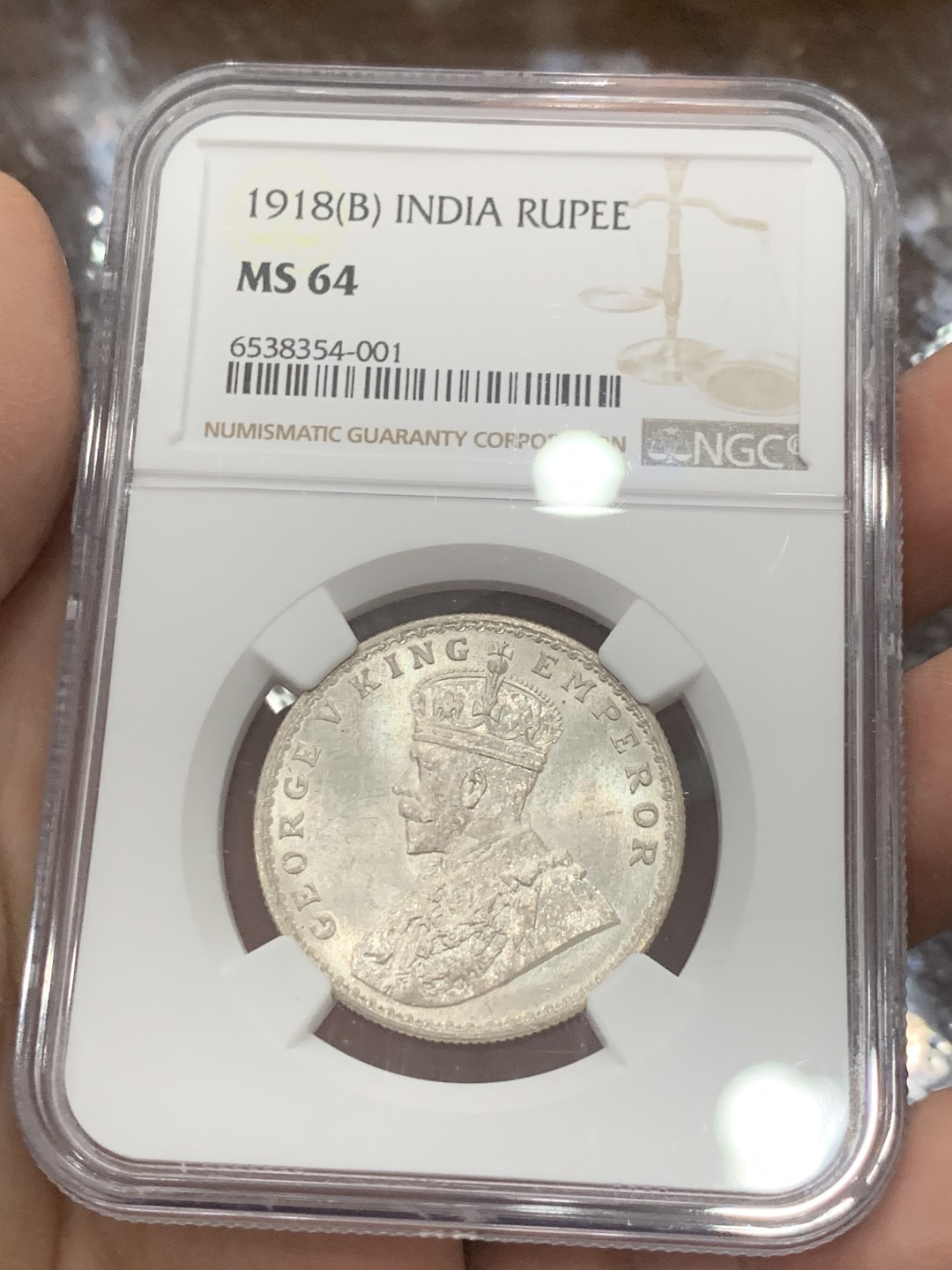 《竞宝斋》第136场-周日，周一连拍 (全场包邮) NGC MS64 英属印度 1918年B版 乔治五世 1卢比银币 满银光美品 状态出众
