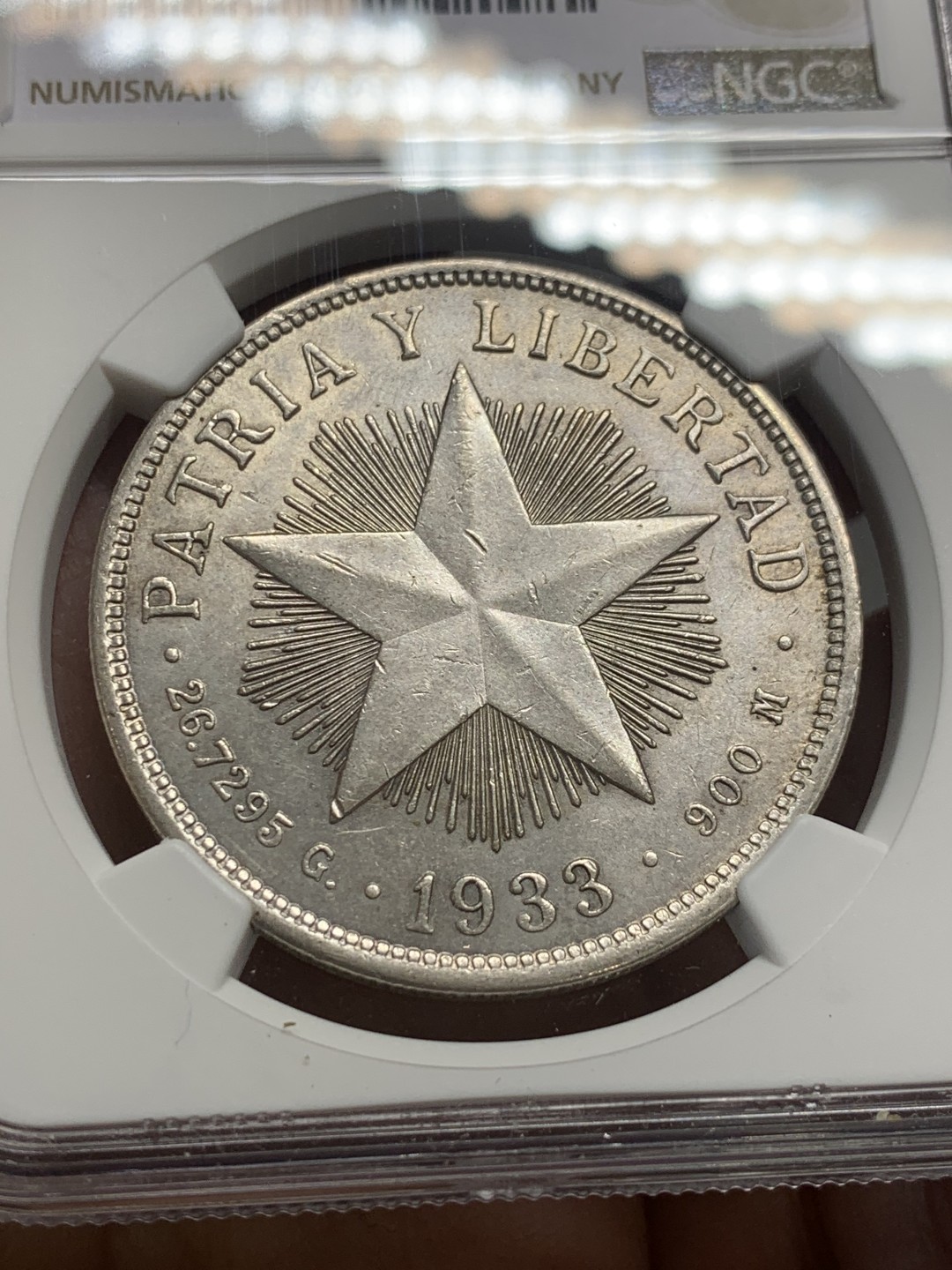 《竞宝斋》第136场-周日，周一连拍 (全场包邮) NGC-AU58 古巴1933年 大五星1比索银币 大热品种
