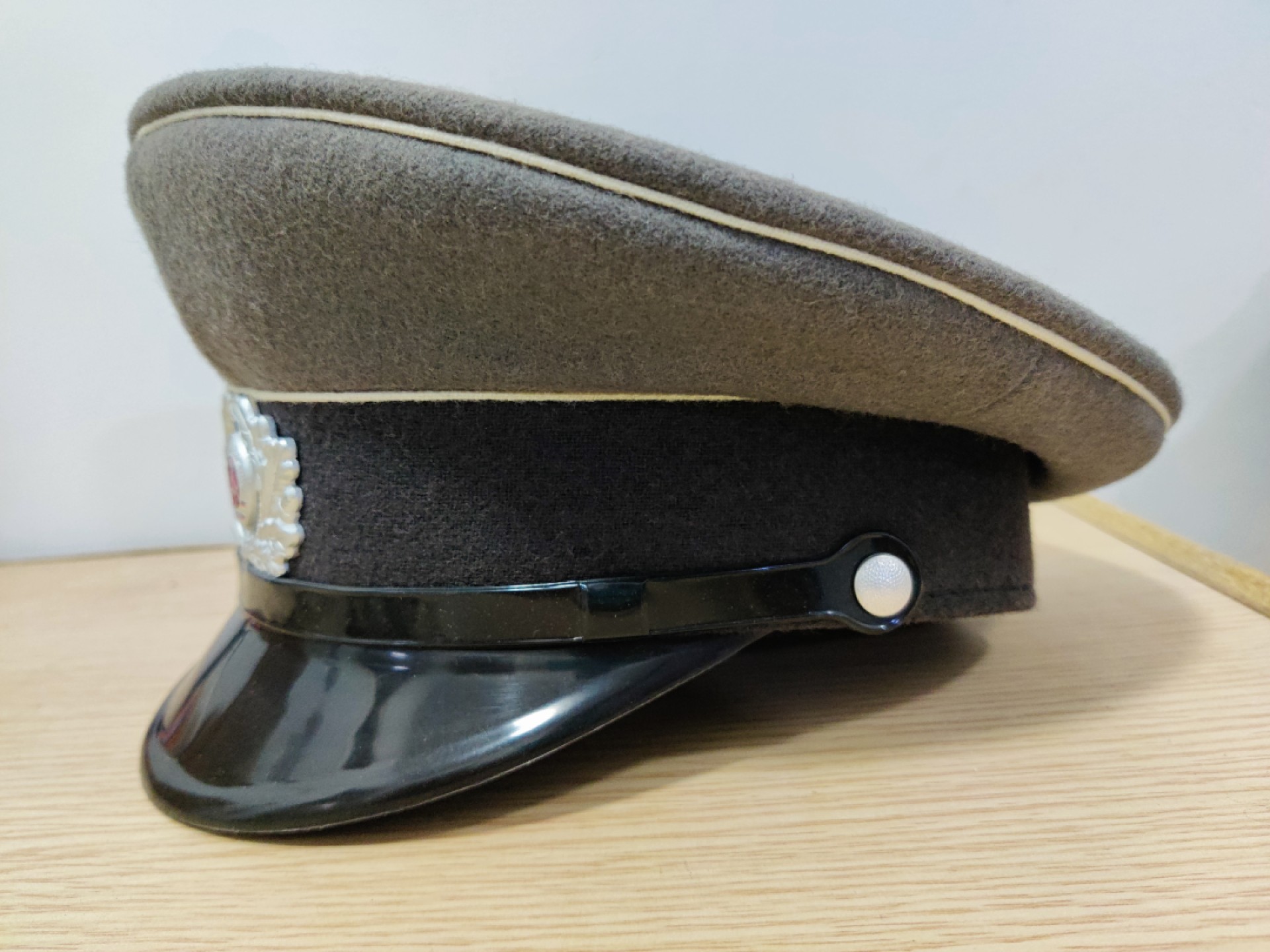 全场0元起拍 第32期 咸鱼国勋章拍卖专场 2月22日（周三）下午6：00开始 东德陆军士官大檐帽 57cm