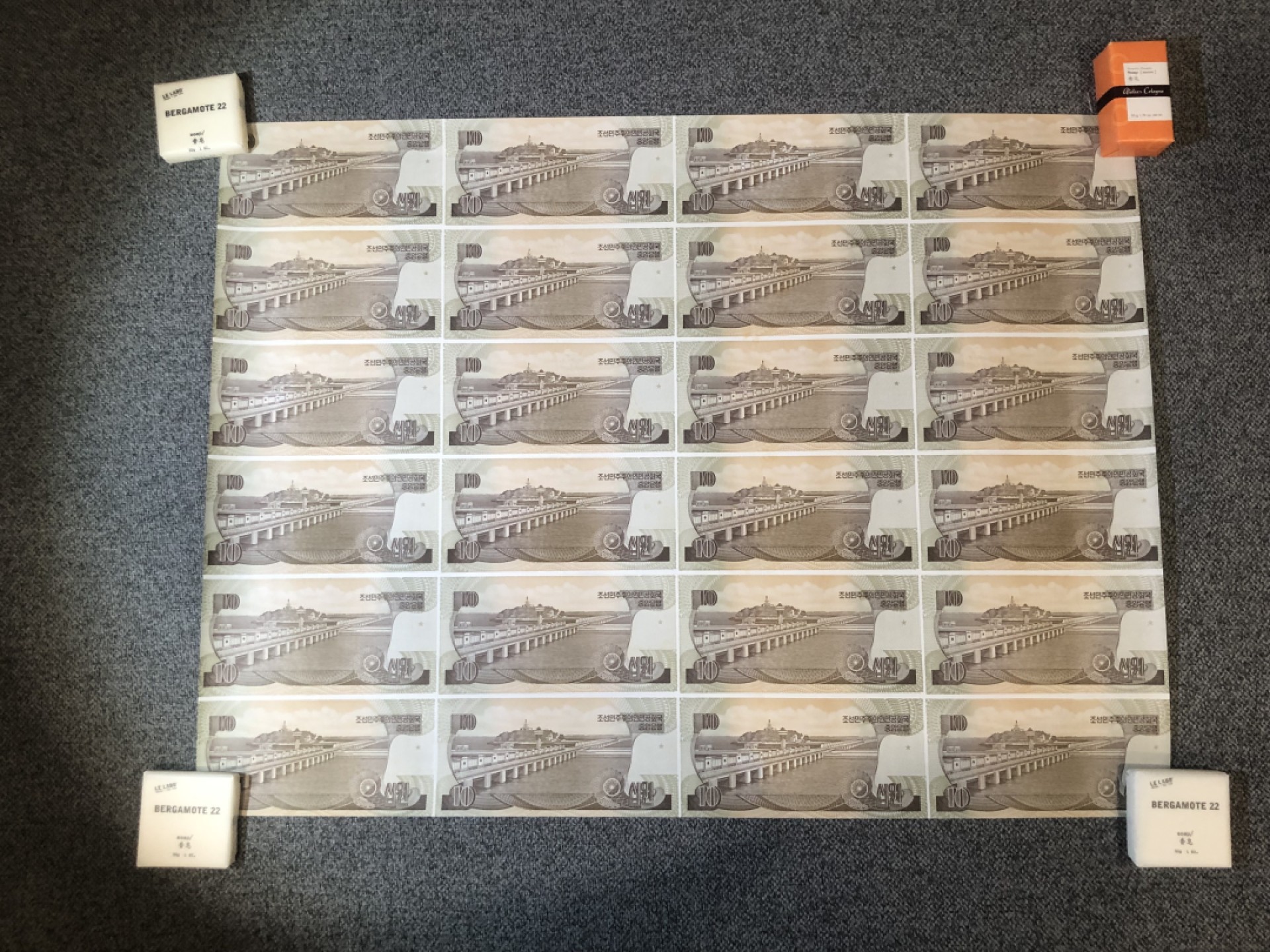 收藏联盟Quantum Auction 第234期拍卖 朝鲜金日成诞辰95周年纪念连体钞九版一套全家福 品相UNC带证书