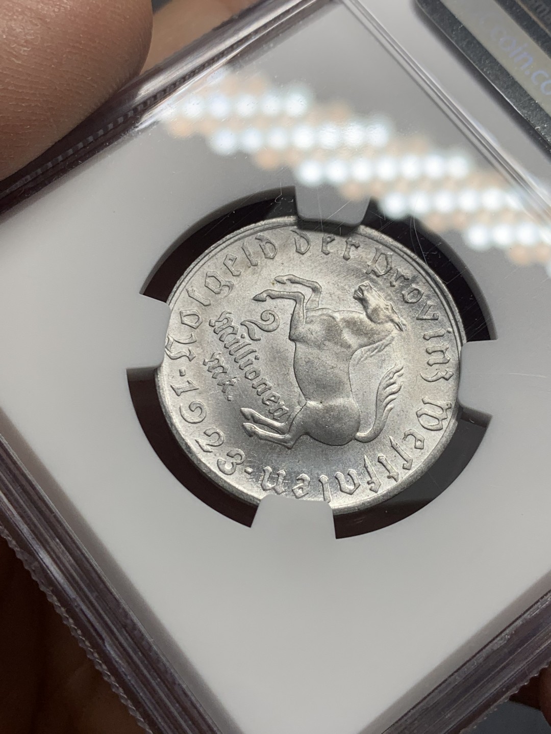 《竞宝斋》第136场-周日，周一连拍 (全场包邮) NGC-MS65 德国魏玛共和国1923年 200万马克铝币 顶级品相 一枚毕业