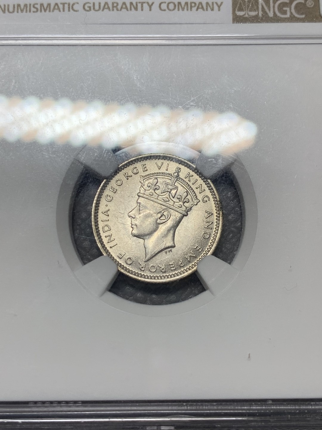 《竞宝斋》第136场-周日，周一连拍 (全场包邮) NGC MS61分 1943年马来西亚 10分银币