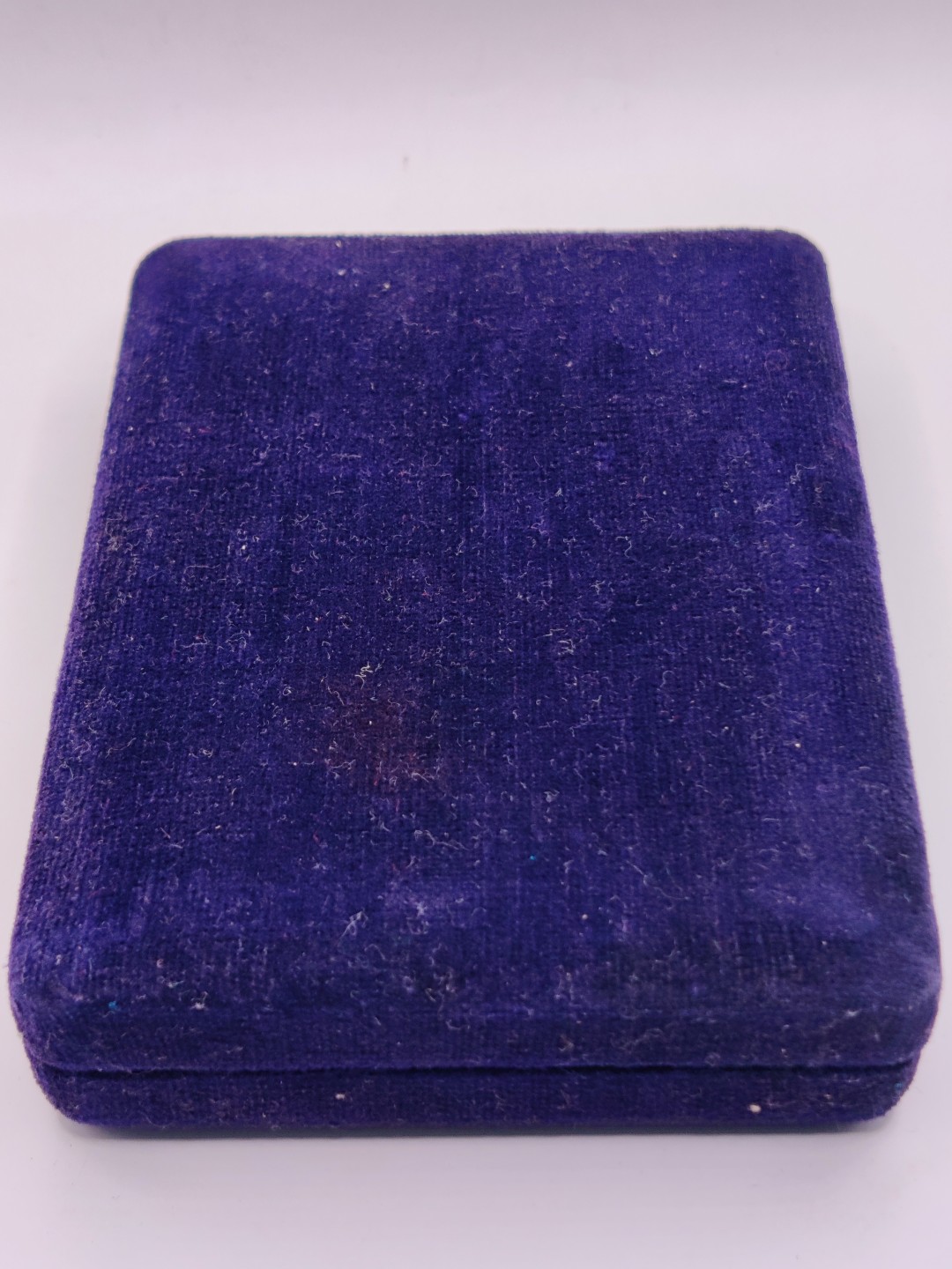 全场0元起拍 第32期 咸鱼国勋章拍卖专场 2月22日（周三）下午6：00开始 朝总联版烫金国辉盒 三级国旗勋章+