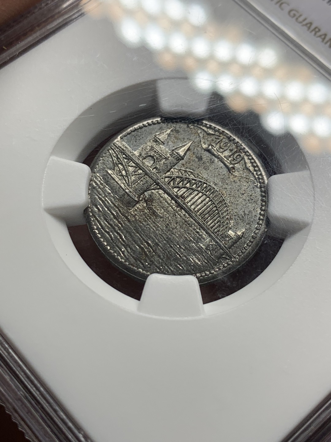 《竞宝斋》第136场-周日，周一连拍 (全场包邮) NGC-MS62 德国紧急状态时期伯恩市 1919年 10芬尼 铁质币 状态非常好德紧系列的名誉品种