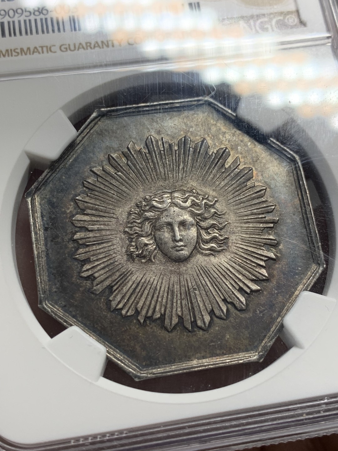 《竞宝斋》第136场-周日，周一连拍 (全场包邮) NGC MS61 法国 1829年 保险公司八角代币 深彩包浆 大规格