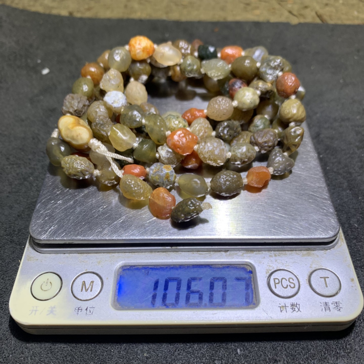 精美阿拉善筋脉玛瑙大颗粒原石108项链一条，