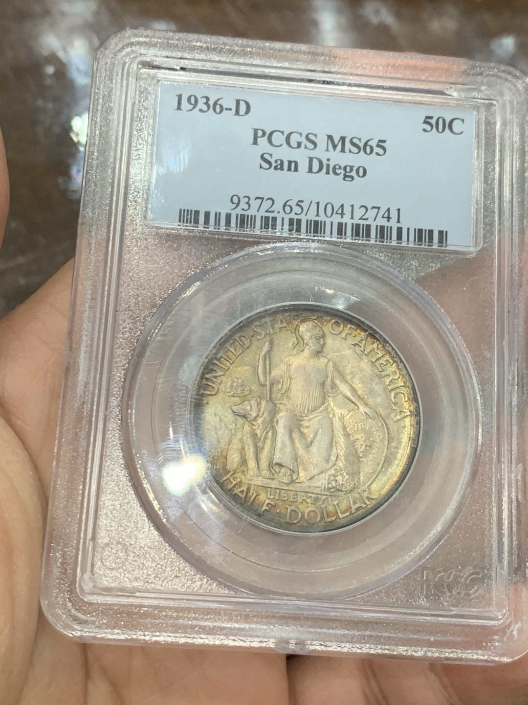 《竞宝斋》第136场-周日，周一连拍 (全场包邮) PCGS MS65 美国 1936年 圣迭戈半圆银币 老P盒 整个币两面黄油光 正面七彩环彩 状态极佳 该枚是同品类中 整体所见最好的一枚 没有之一