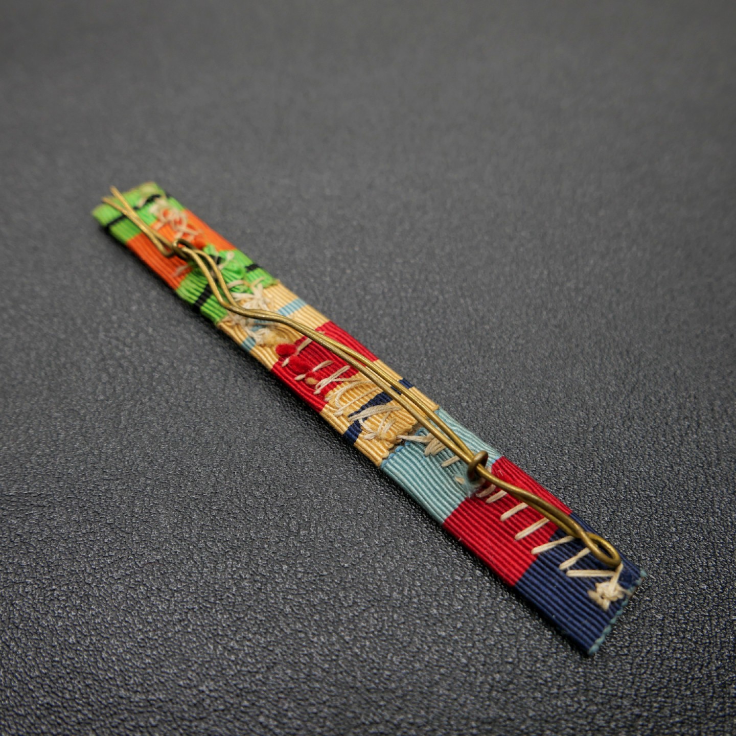 交易所2月25日英国/联邦币章专场 英国二战三联勋略一组