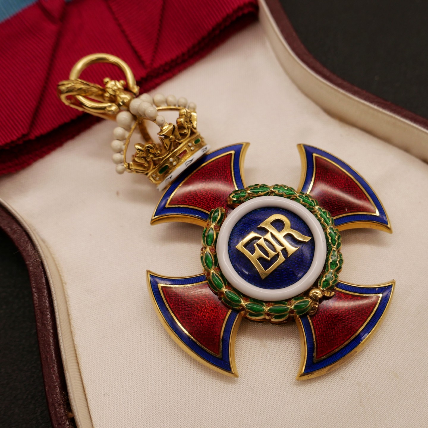 交易所2月25日英国/联邦币章专场 英国功绩勋章，金质，伊丽莎白二世版本，罕见原品！