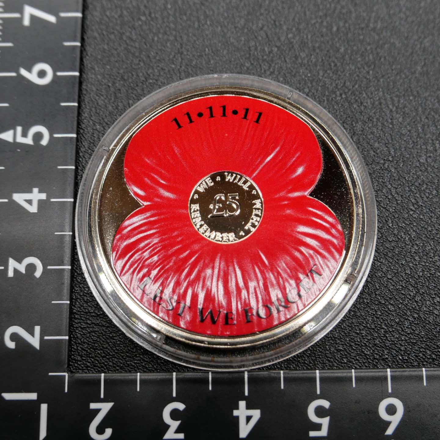 交易所2月25日英国/联邦币章专场 5英镑面值一战阵亡将士纪念币，镀金完整