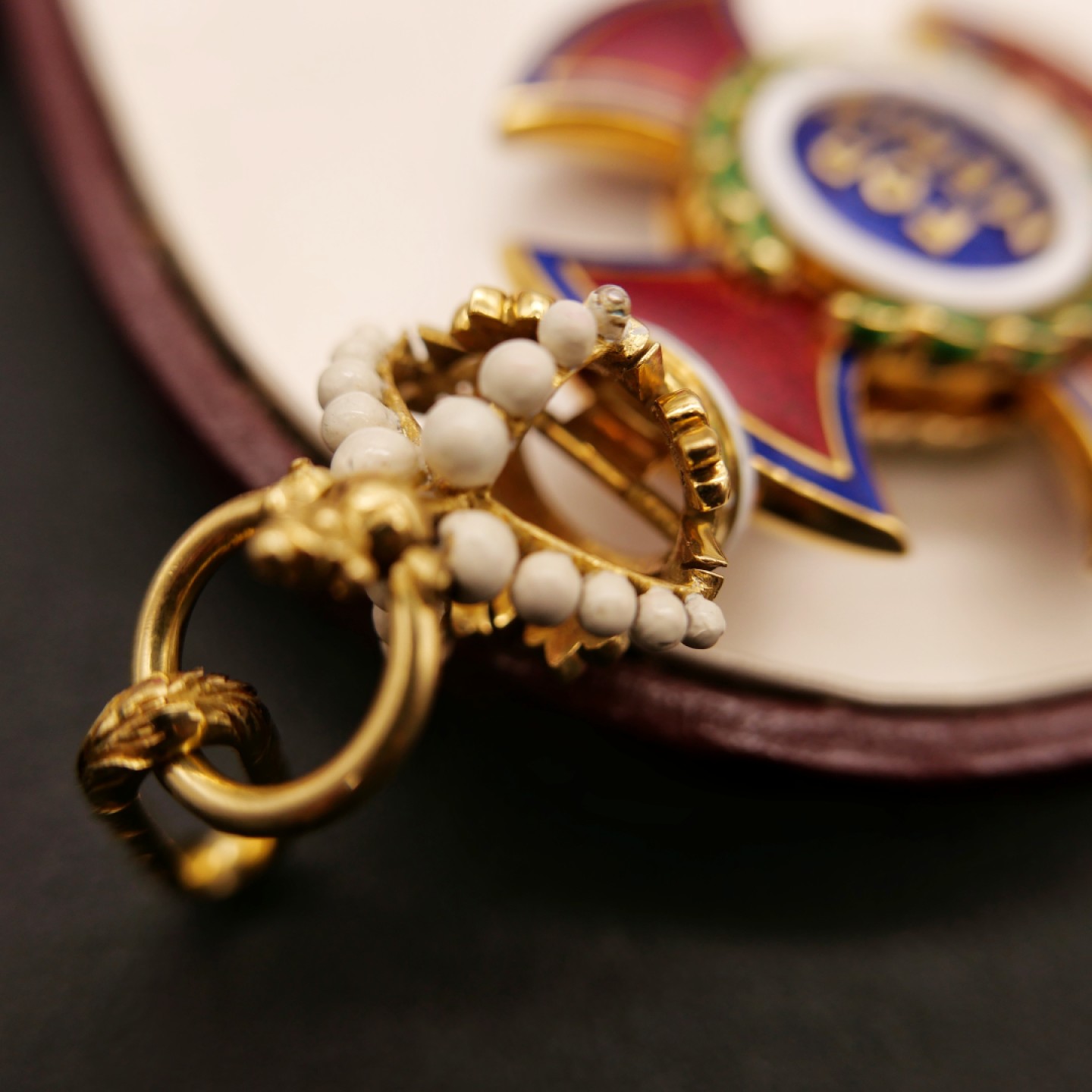 交易所2月25日英国/联邦币章专场 英国功绩勋章，金质，伊丽莎白二世版本，罕见原品！