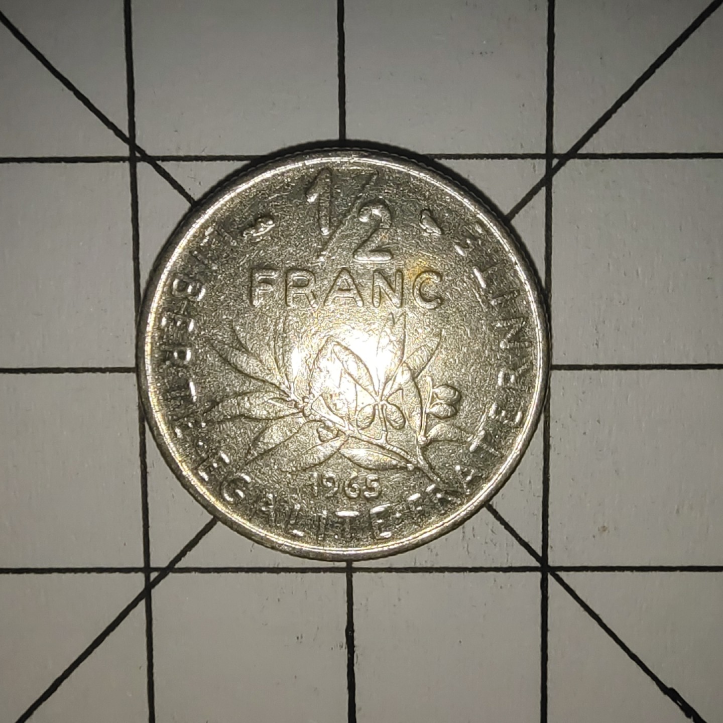 收藏之家世界硬币第10期(满20包邮，可多场累计。捡漏，无押金，无佣金) 法国1/2法郎1965年