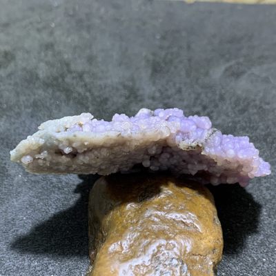 精美印尼紫罗兰葡萄玛瑙原石一个， - 精美印尼紫罗兰葡萄玛瑙原石一个，