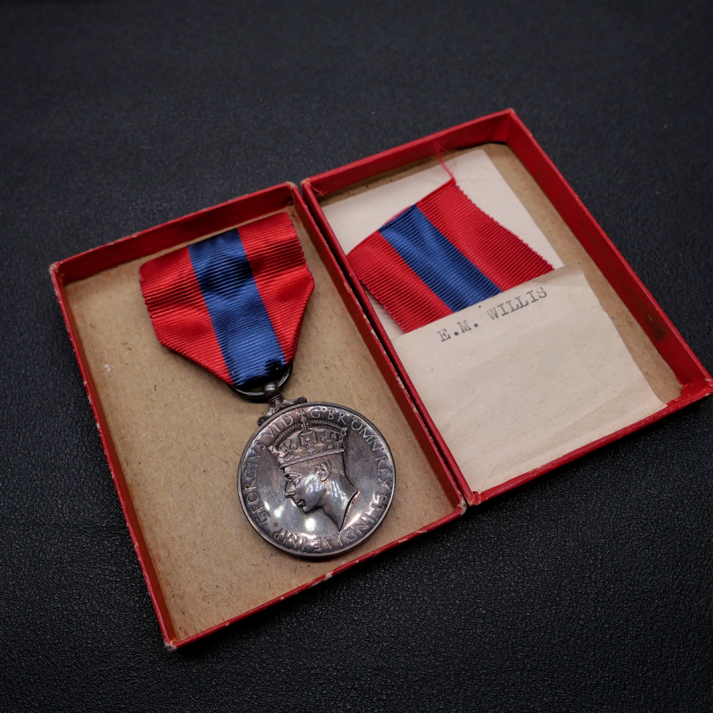 交易所2月25日英国/联邦币章专场 英国帝国服务奖章，银质，乔治六世战时红纸盒版本