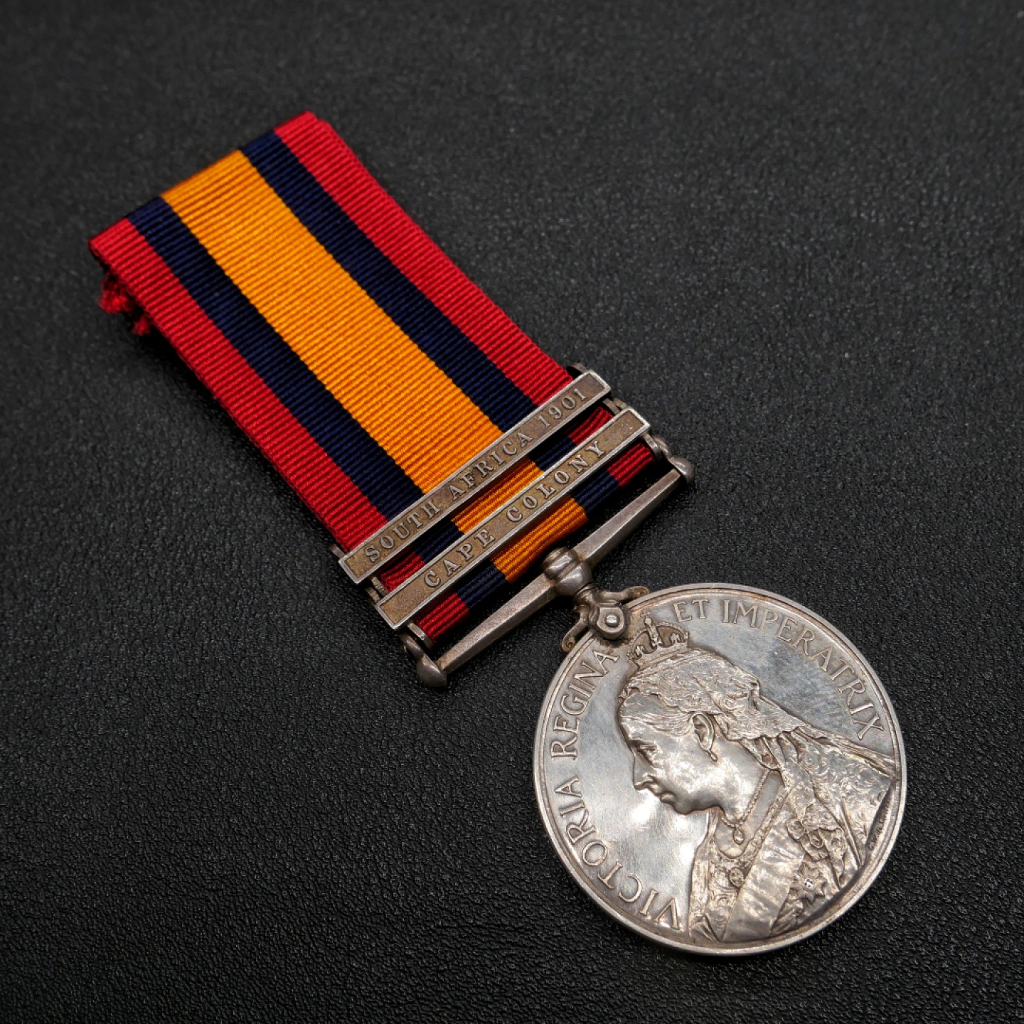 交易所2月25日英国/联邦币章专场 英国维多利亚女王版南非布尔战争奖章，银质，2条，很稀少的开普殖民地自行车队 (C.C.C.C)