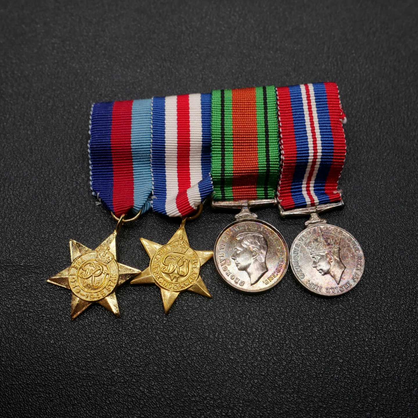 交易所2月25日英国/联邦币章专场 迷你尺寸奖章一组，包含二战之星，法德之星，防御，二战