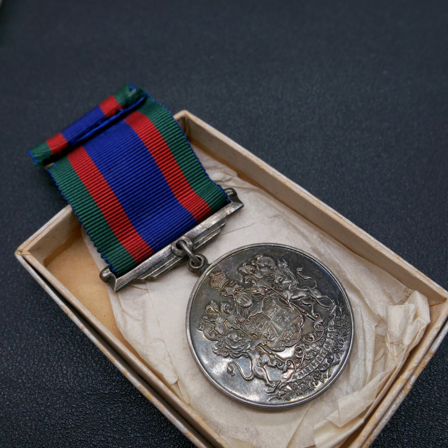 交易所2月25日英国/联邦币章专场 加拿大二战志愿服务奖章，银质原盒