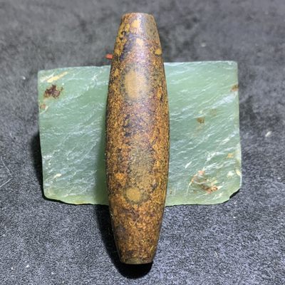 精美九眼页岩鱼籽纹蒙天珠大天珠一颗！ - 精美九眼页岩鱼籽纹蒙天珠大天珠一颗！