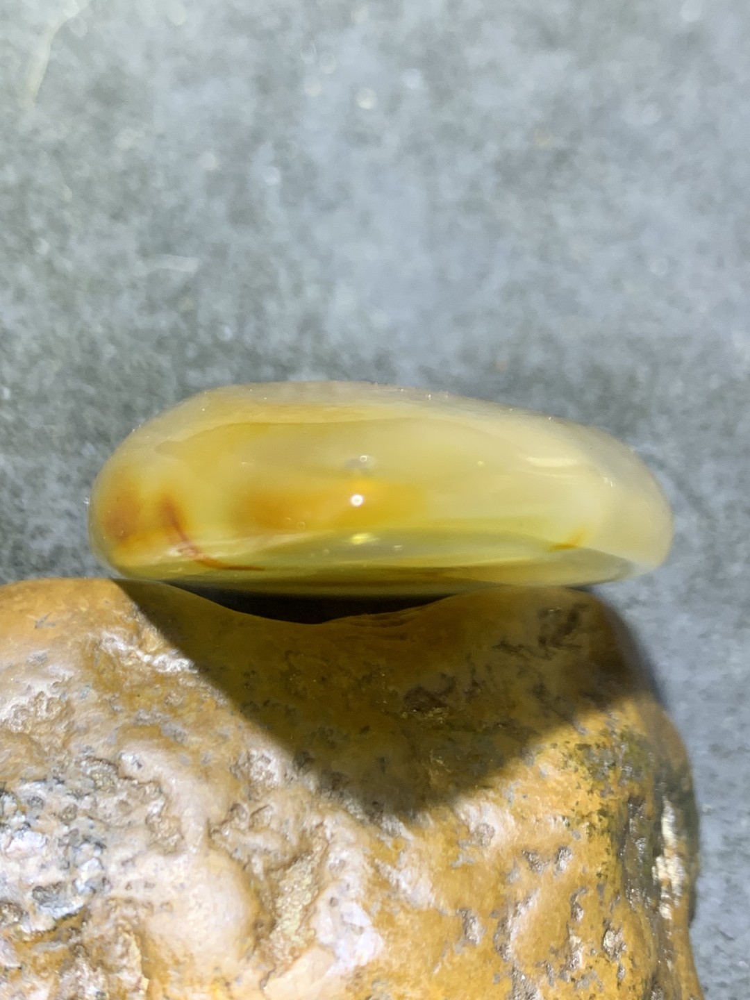 精美天然江料玛瑙大吊坠一个，
