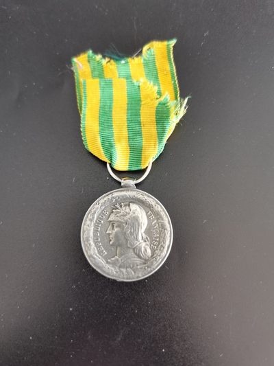 盛世勋华——号角文化勋章专场拍卖第89期 - 法国1884-85年远征东京奖章 中法战争奖章 银制第一版 七地名海军版