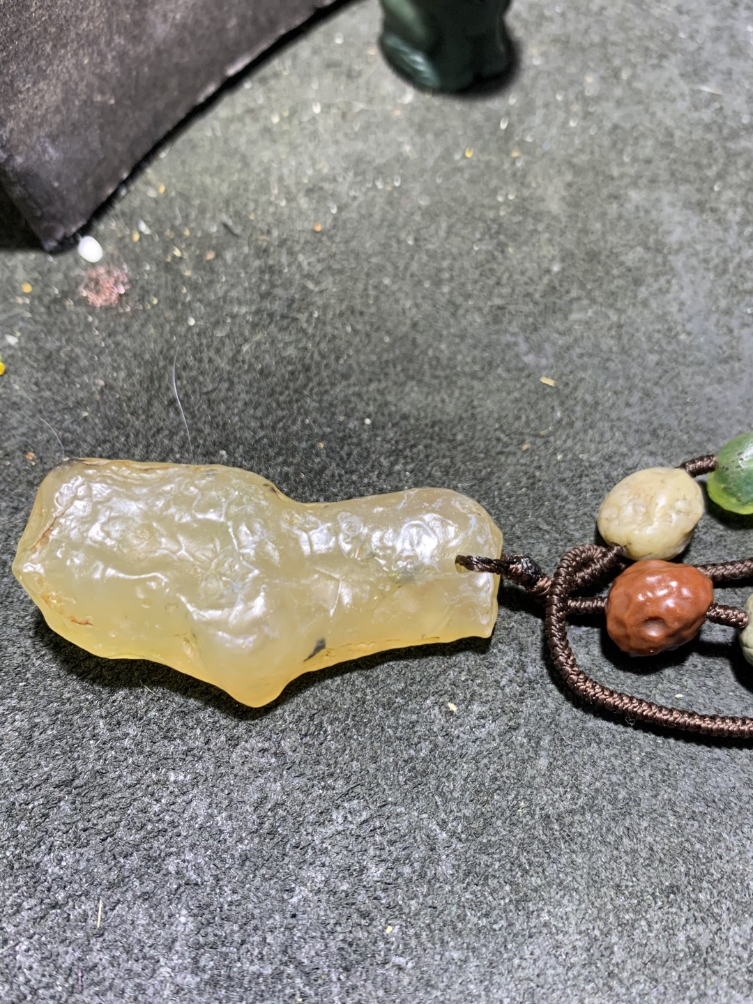 精美戈壁多彩筋脉石冰透大吊坠项链一条！