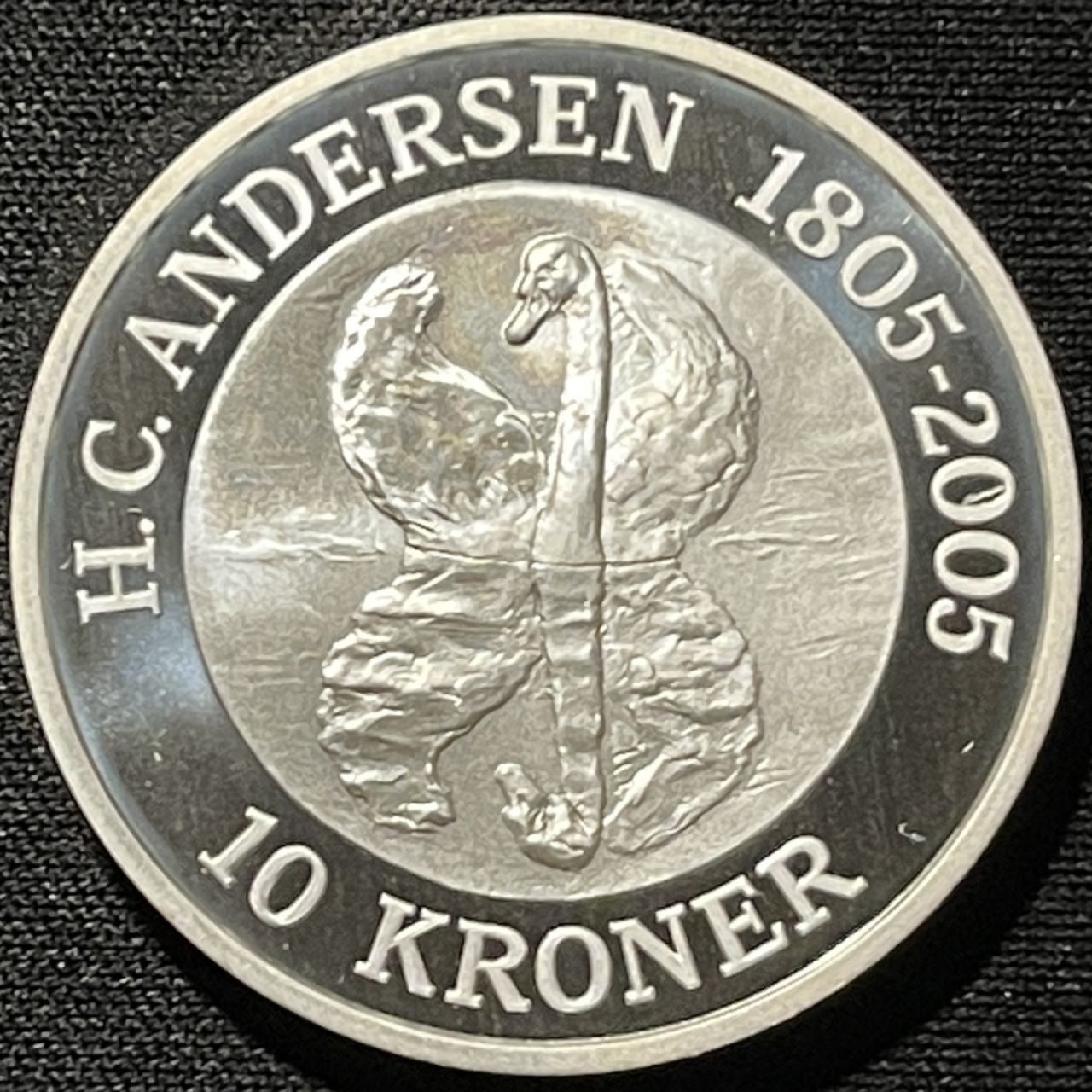 紫瑗钱币——第264期拍卖 丹麦 2005年 安徒生童话 丑小鸭 天鹤在湖中 10克朗 31.1克 0.999银 UNC