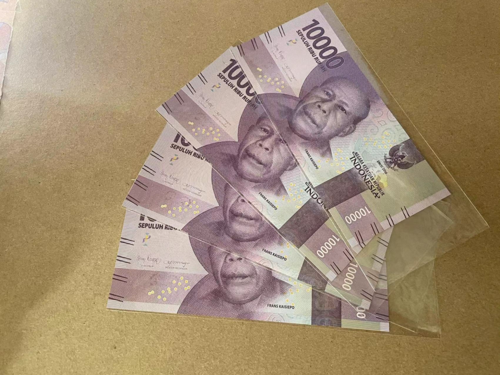 【Blue Auction】✨世界纸币精拍第294期——若泽一世国王 【一组4张 阶梯号123456】印尼 2016年10000卢比 全新UNC