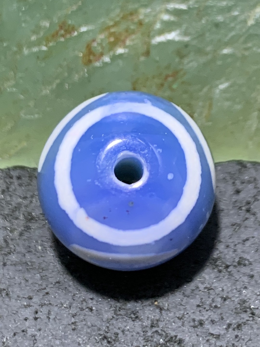 仅此一颗，精美藏传蓝玉髓金钱钩天珠一颗，