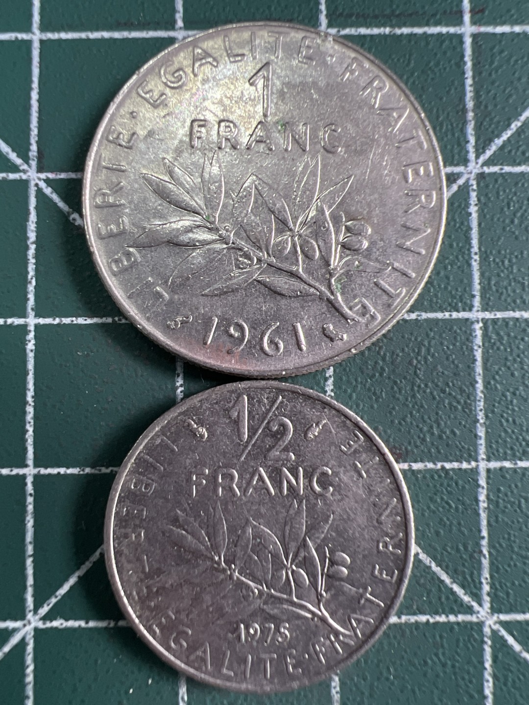 泡泡堂第249期  世界硬币 （无押金，捡漏，全场20包邮，偏远地区除外，接收代拍业务） 法国一对