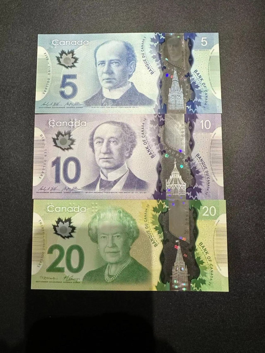 《外钞收藏家》第二百四十四期 连拍场二 加拿大5、10、20 三张一起 全新UNC
