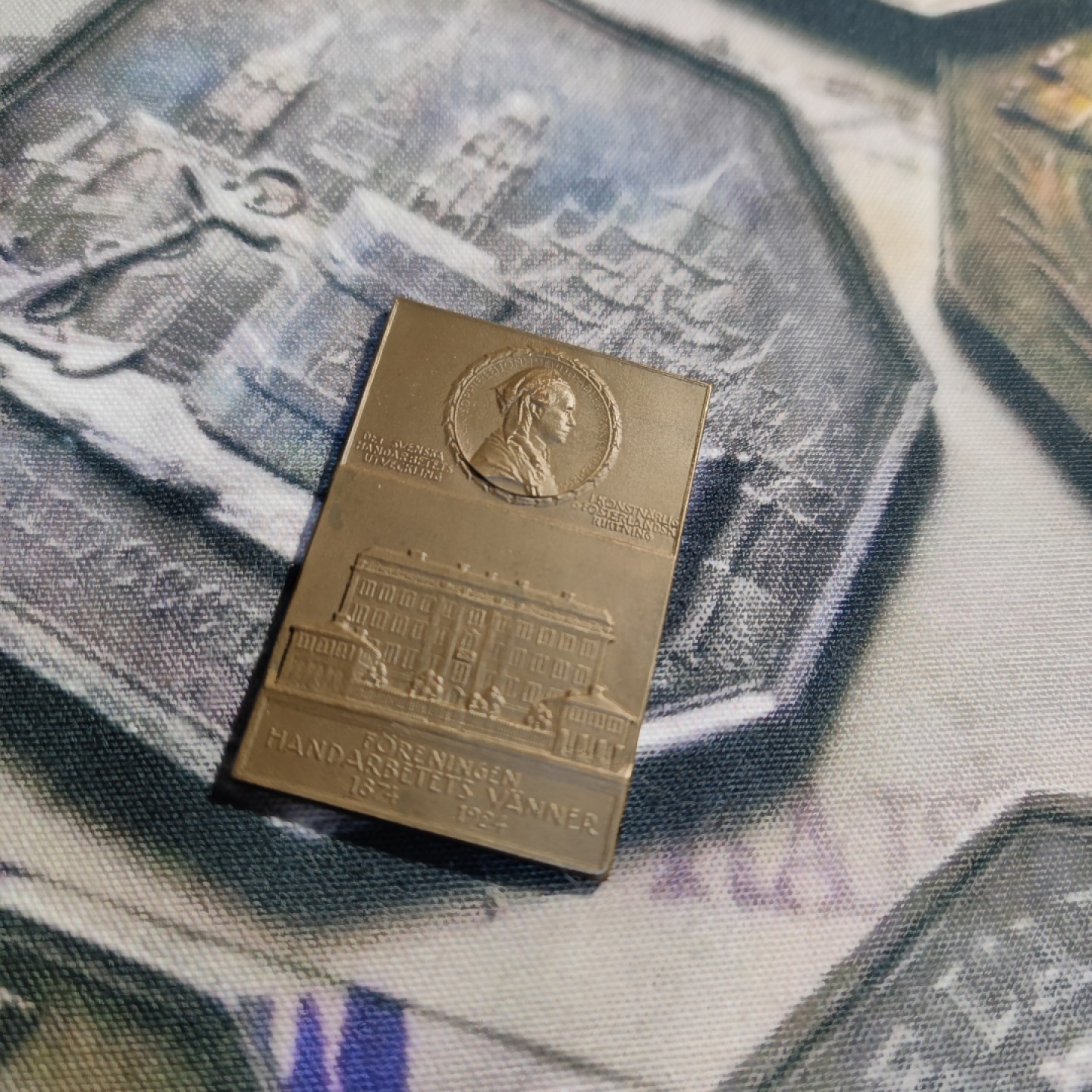 二月章牌清仓会 周五晚自动结拍 瑞典1924青铜纪念章